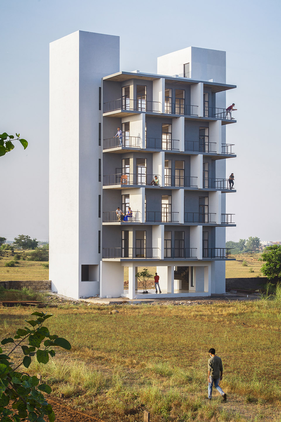 飞行墙壁招待所丨印度丨Dhulia Architecture Design Studio-4