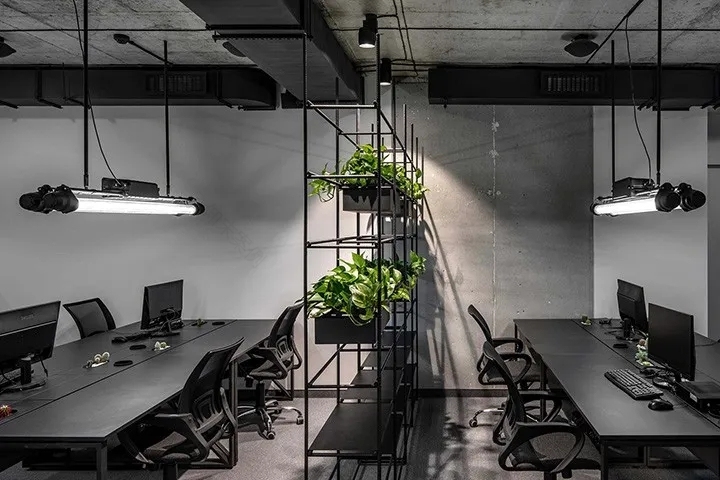 乌克兰 Logity 物流软件办公室,工业风混搭艺术气息-30