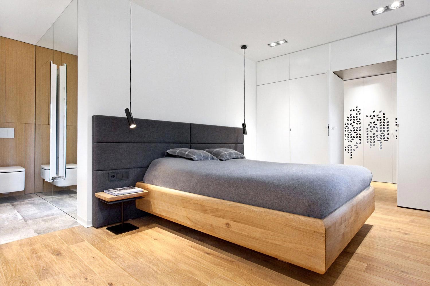 波兰 Puszczykowo 时尚镂空住宅设计-11