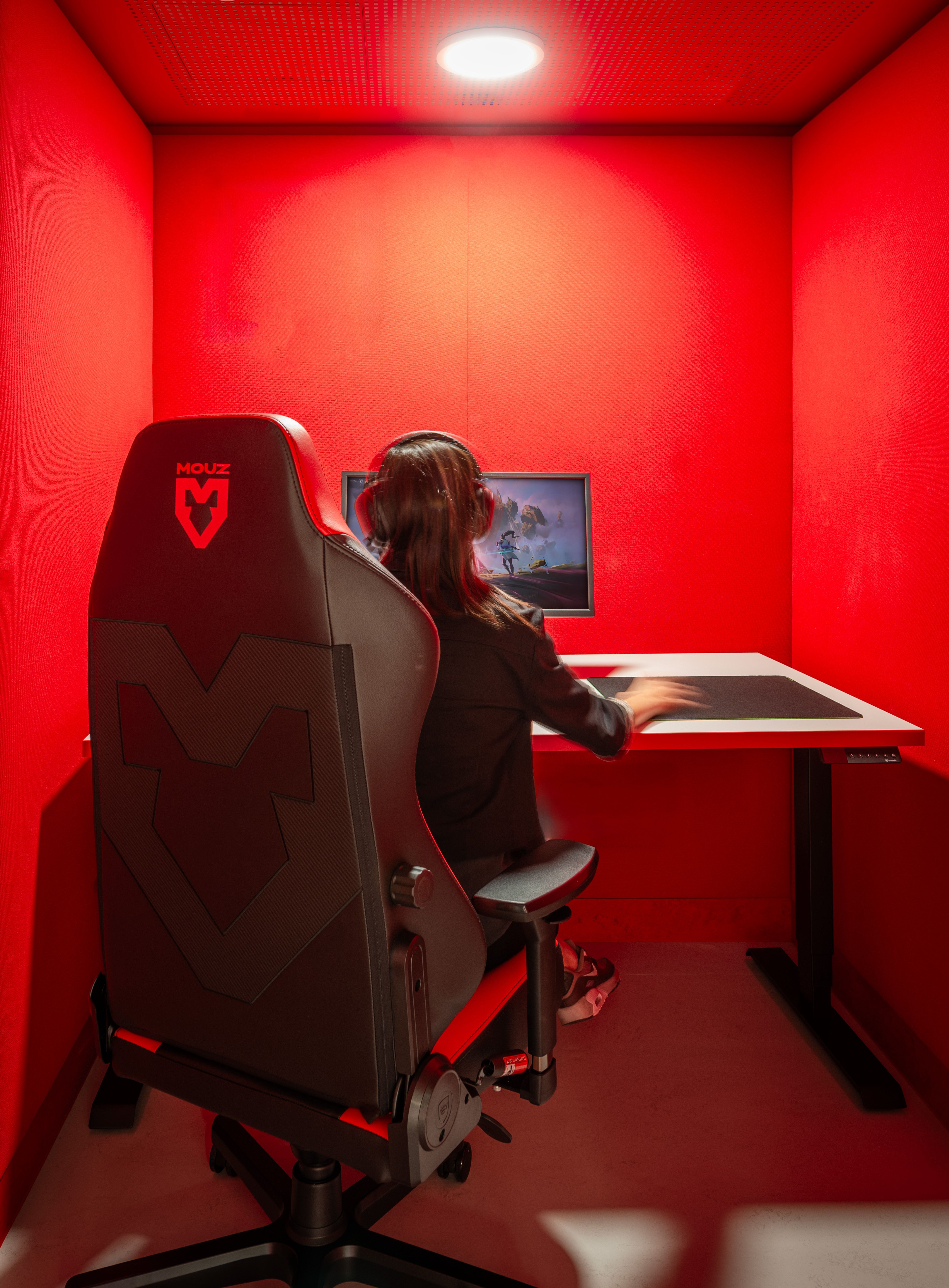 Mouz总部
注:Mouz可能是特定组织、品牌等名称的缩写,若有更明确的信息,可使翻译更精准 丨德国汉堡丨与VenhoevenCS合作设计,建筑师Dafne Wiegers-27