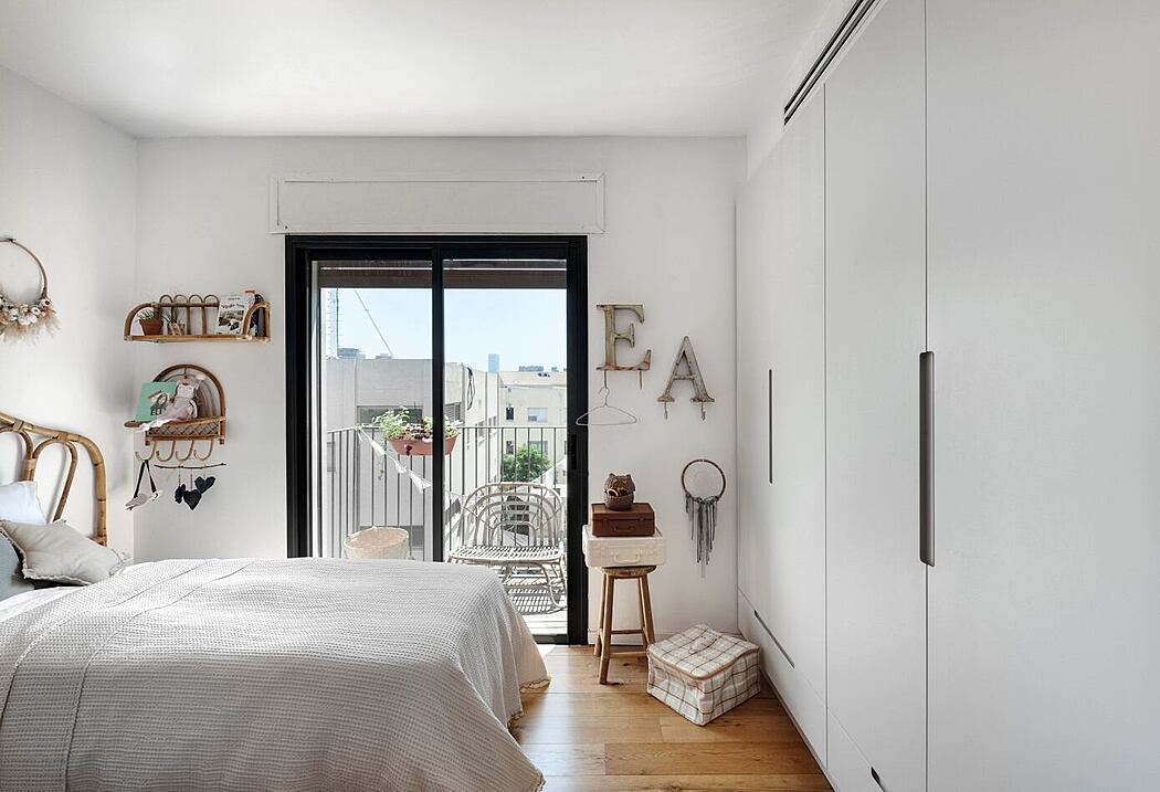 A Rooftop Apartment Overlooking Two Cities 丨 Halel Architects-9