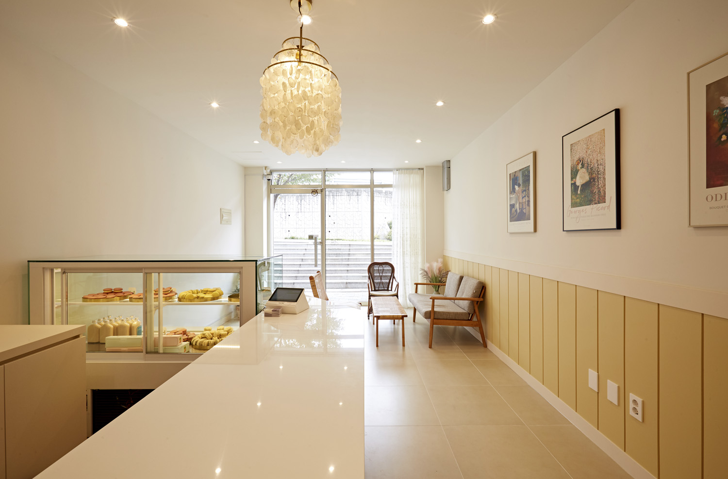 11 坪甜品店 | 极简风打造温馨氛围-8