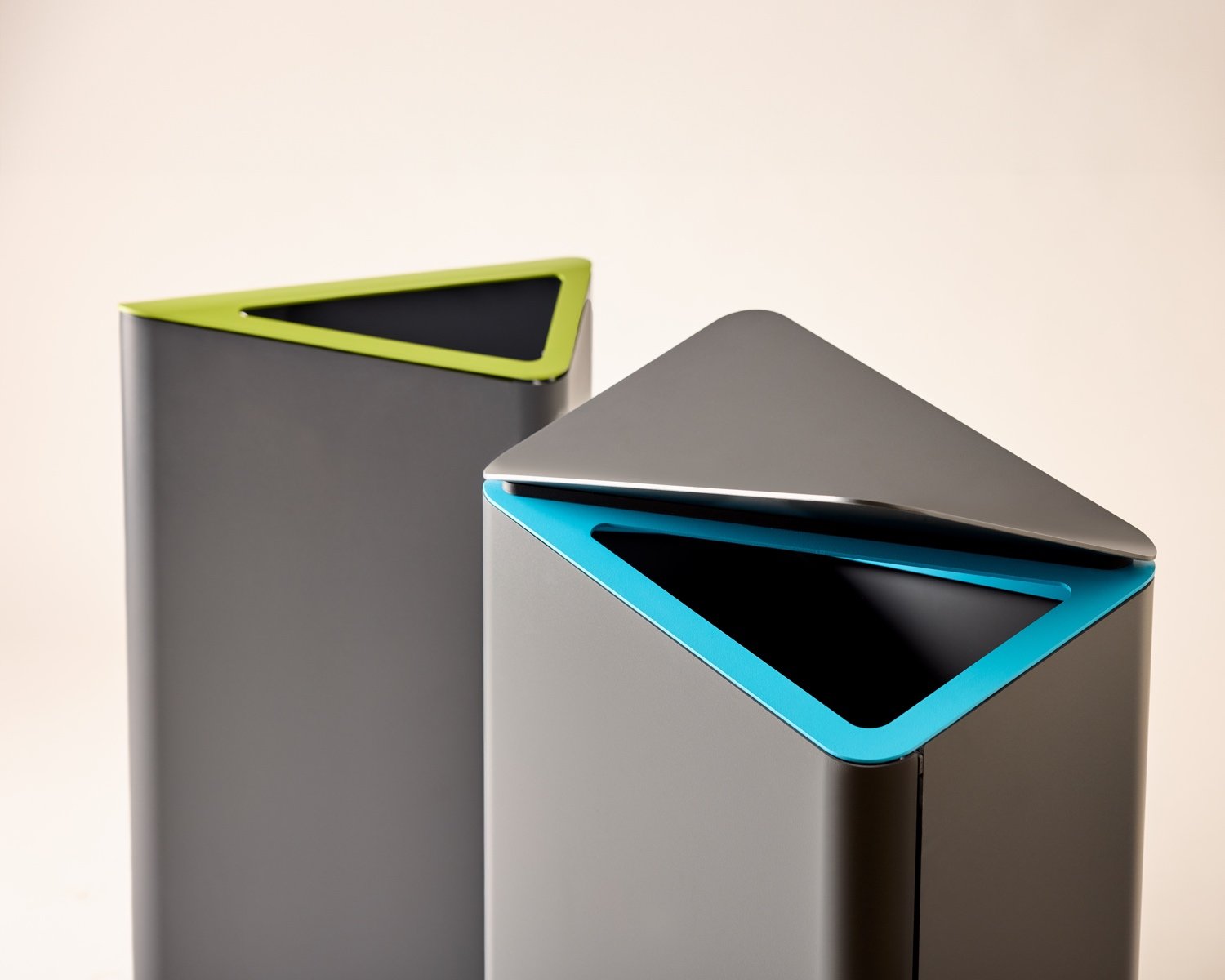 Rockford Litter Bins by Michael Welsh for Landscape Forms | Azure Magazine-3
