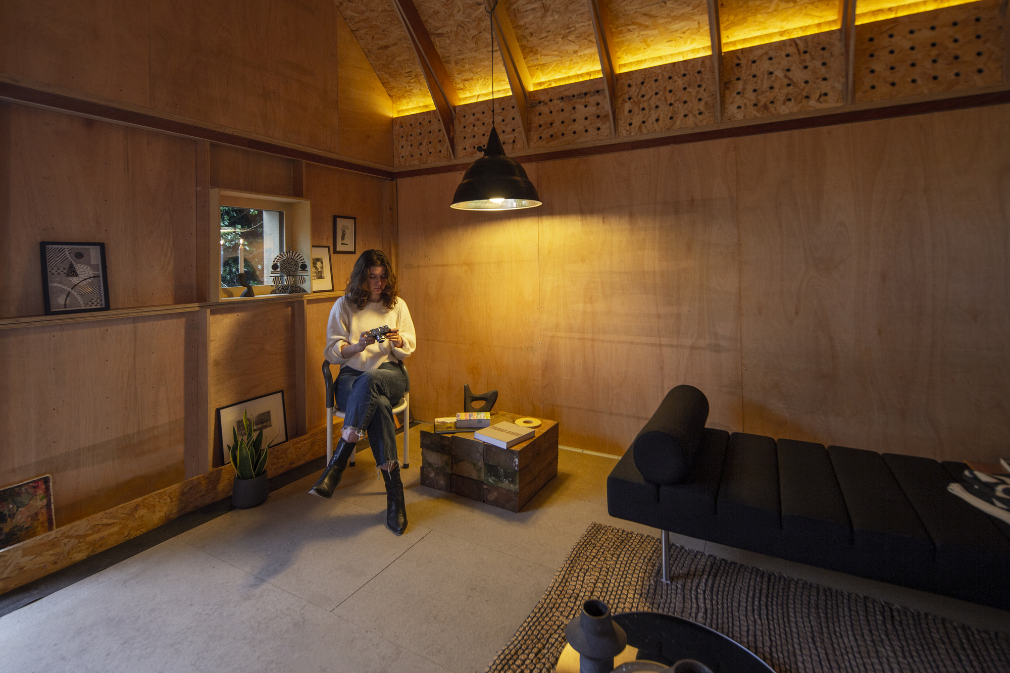 谷仓画廊丨英国丨Boano Prišmontas-37