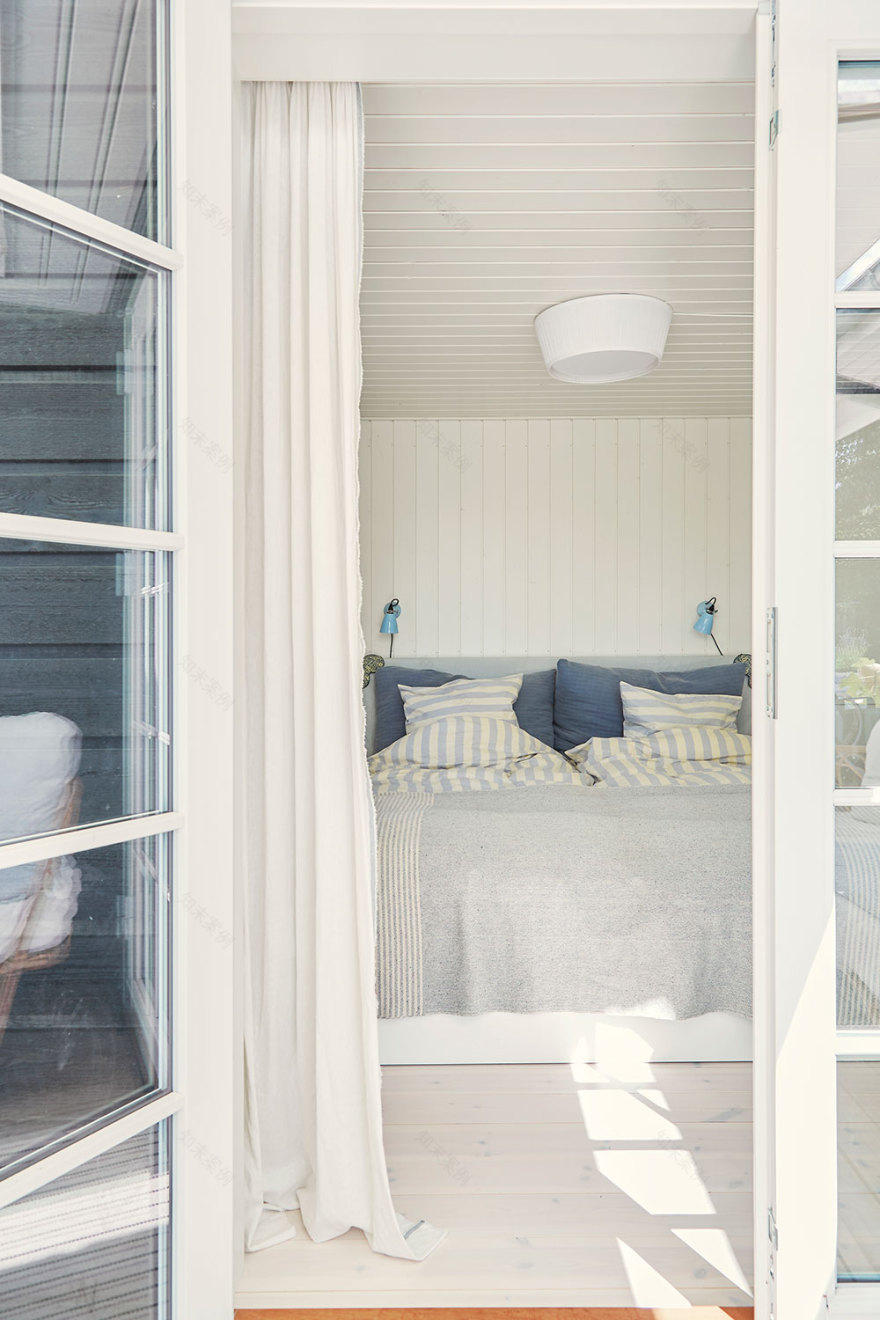 丹麦清新海滨度假小屋设计-9