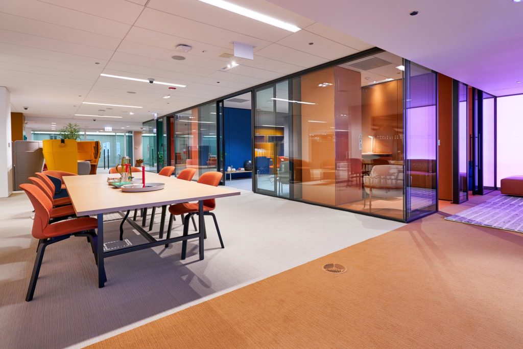 Patricia Urquiola 的室内设计传奇 | 从建筑到家具，她的创新之路-15