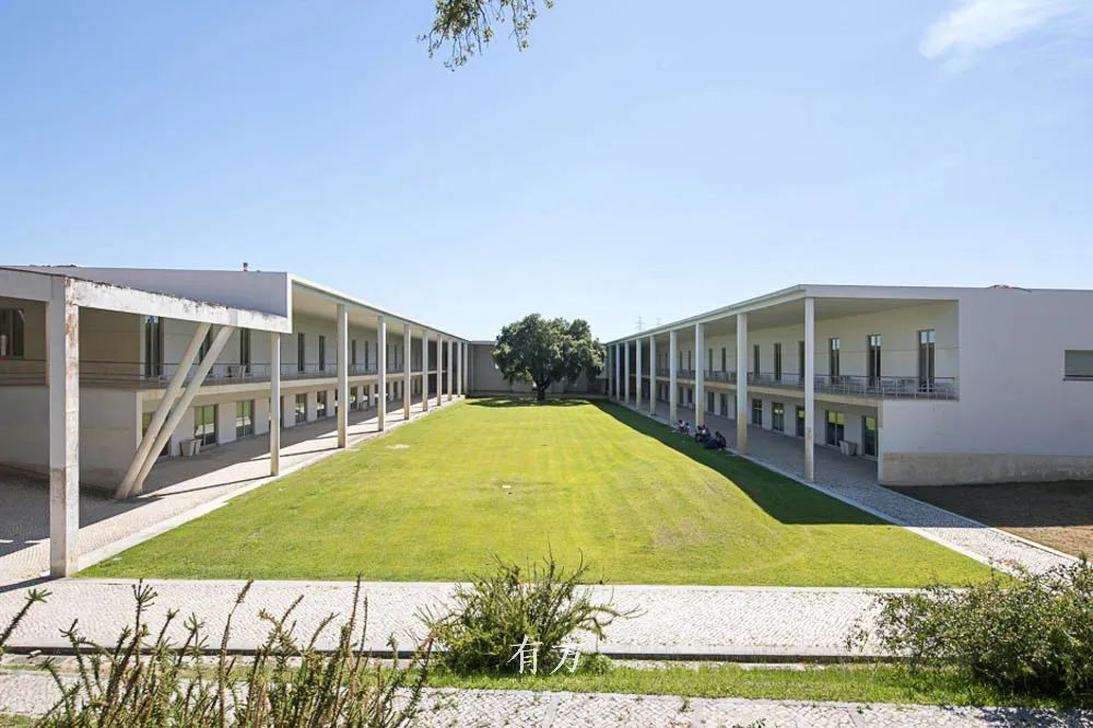 超越几何 · 阿尔瓦罗·西扎的葡萄牙当代建筑之旅丨有方空间国际旅行(深圳)有限公司-52