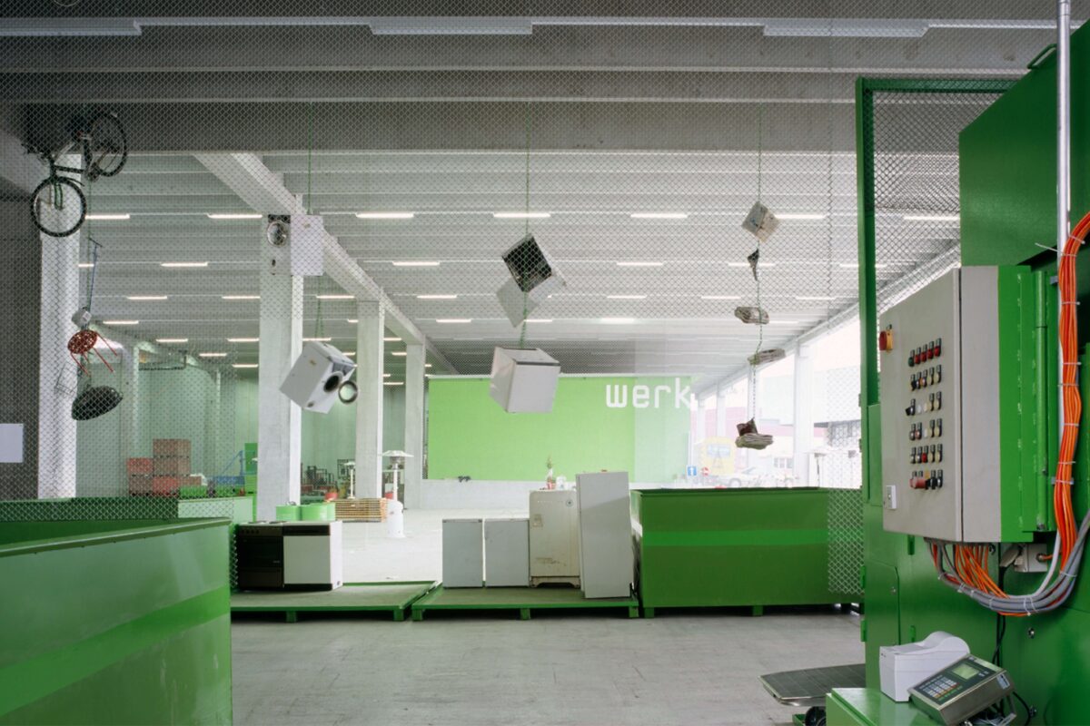 奥奥斯·马格回收公司，温特图尔

注：OOS可能不是常见词汇，这里按名称原样保留Maag音译为马格，Winterthur 是瑞士城市温特图尔  -11