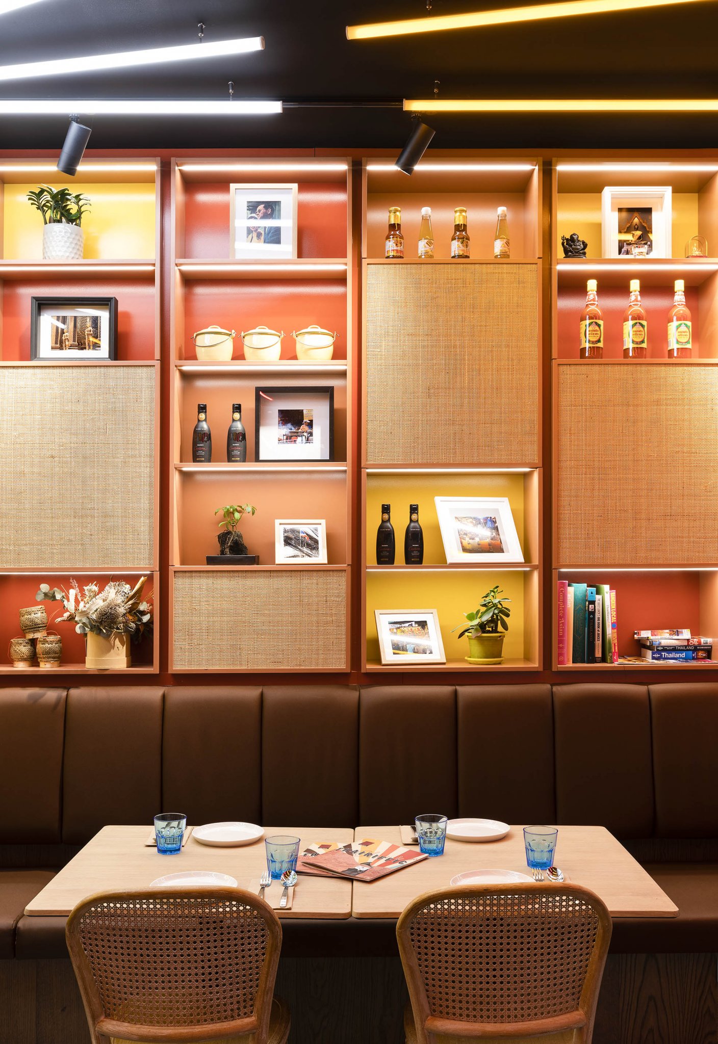 Thairiffic 餐厅 · 现代工业风格的泰国街美食空间丨澳大利亚-8