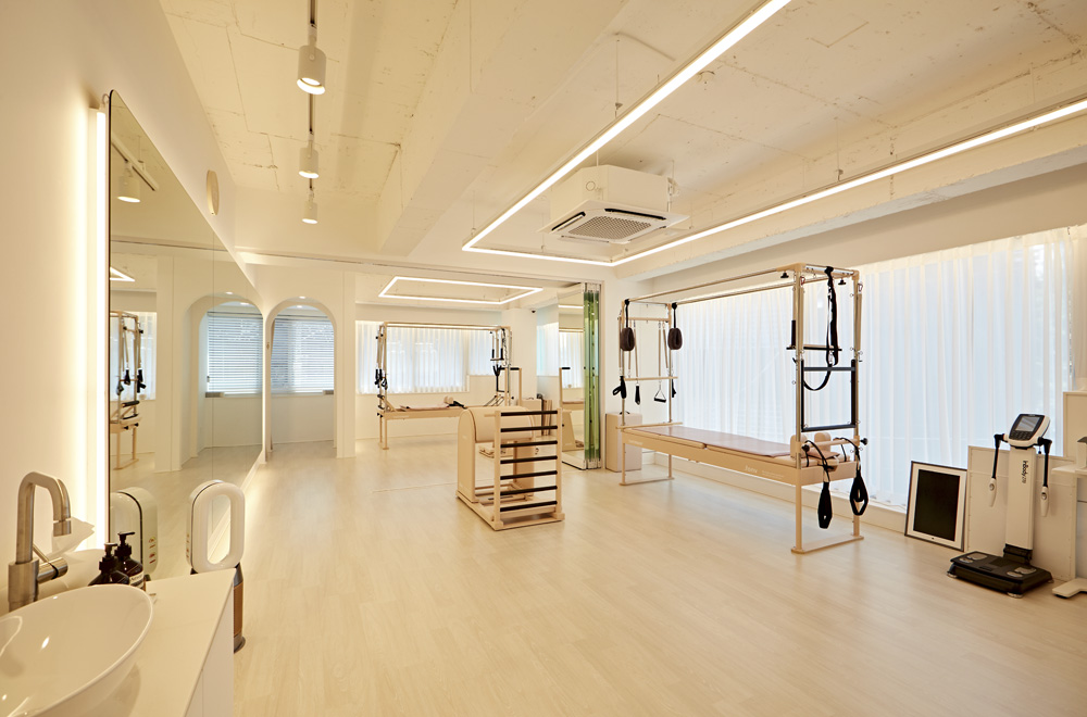 简约 21 平米健身中心设计，展现 EXHALE Pilates 美学-4