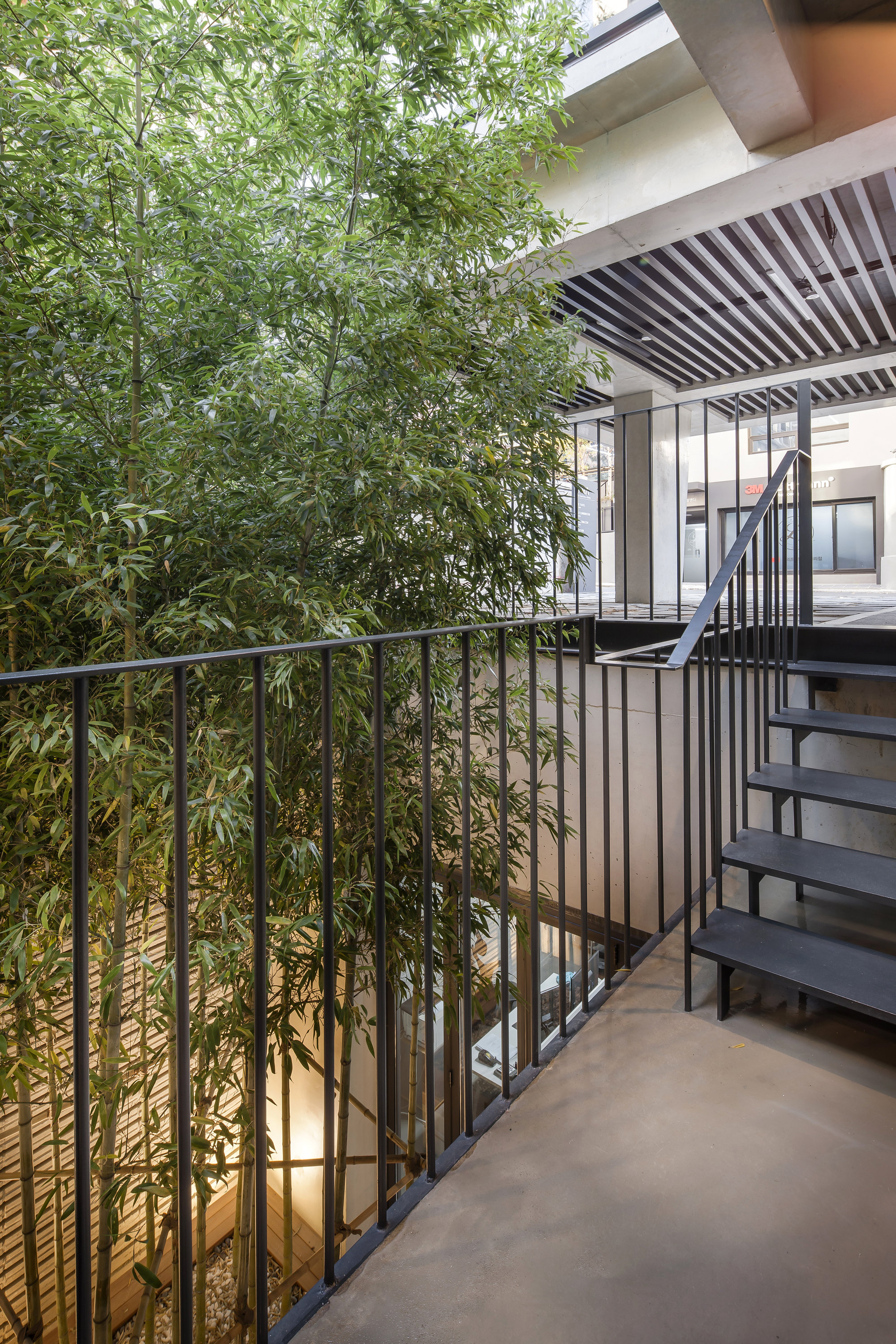 蒂拉办公大楼-37