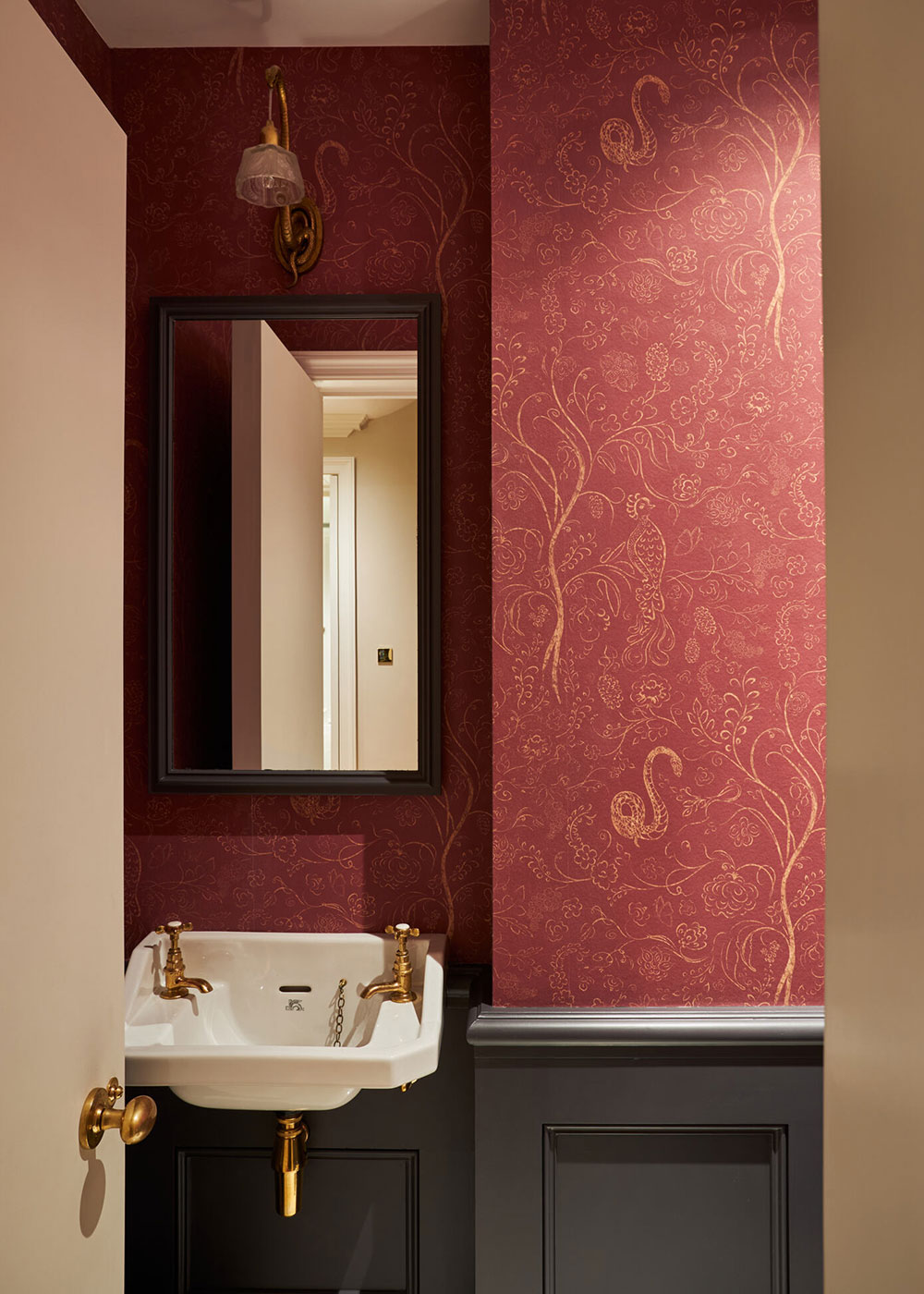 伦敦肯辛顿更新的乔治亚式联排别墅，色彩斑斓的古典之美-24