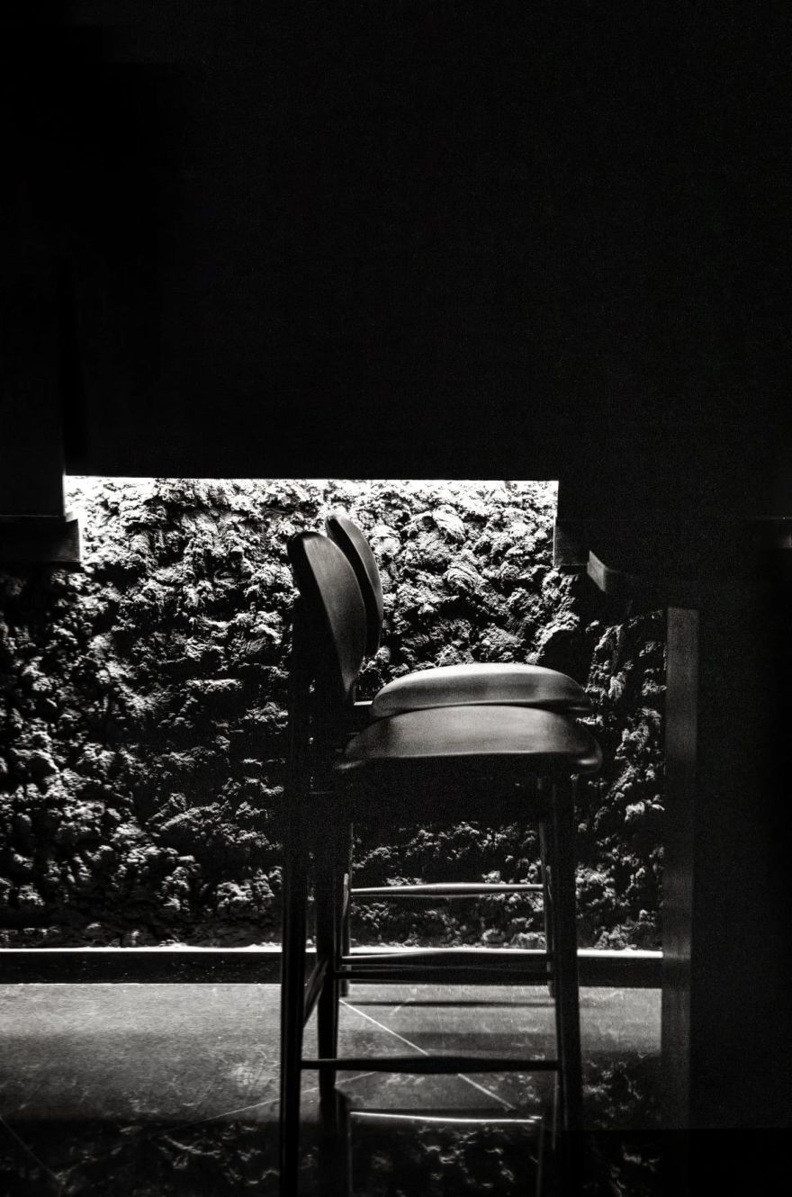 暗黑式混凝土结构鸡尾酒吧设计丨印度新德里丨RENESA ARCHITECTURE DESIGN-27