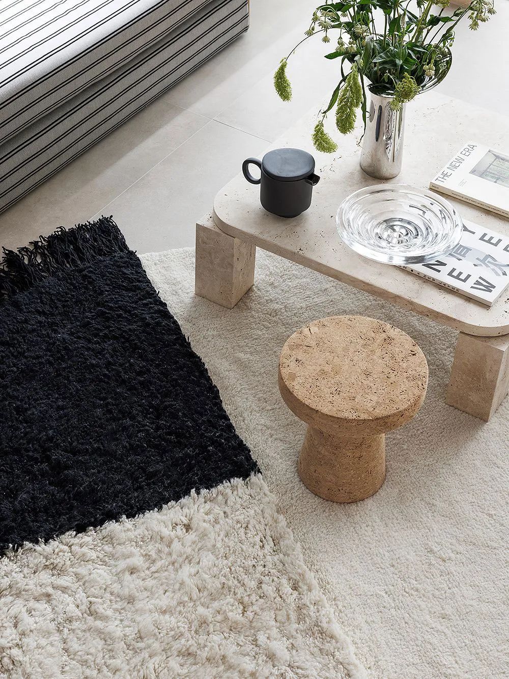 芬兰湖边侘寂风别墅丨Laura Seppanen-9