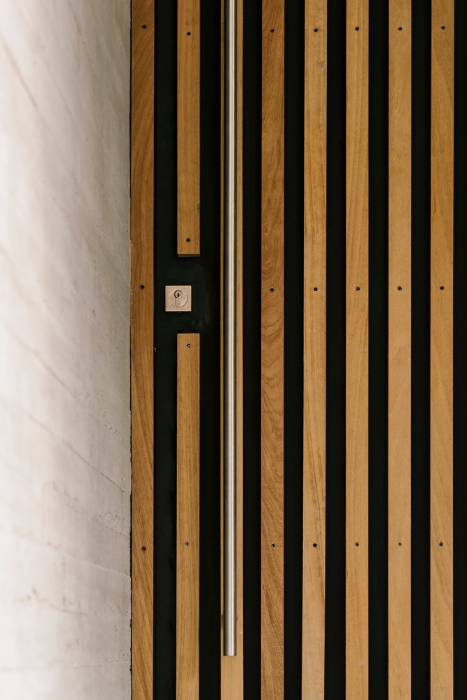 马德里锯齿形屋顶住宅-29