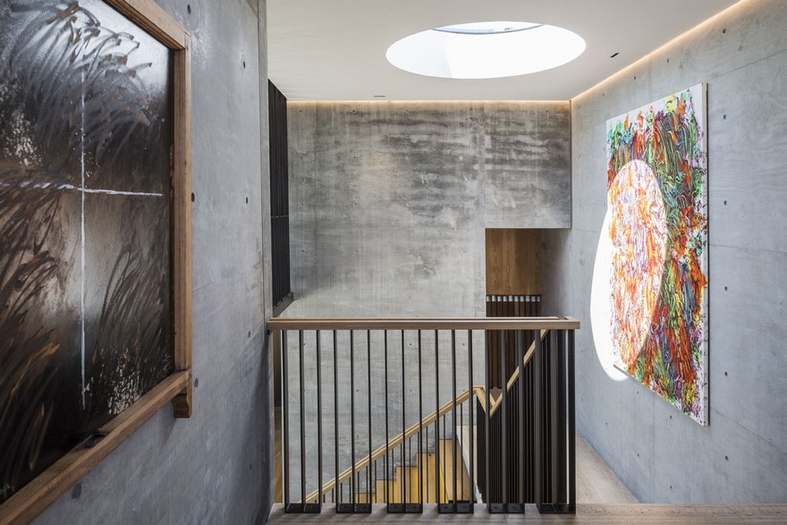 Massive Concrete Home on a Cliff Above Hobson Bay-15