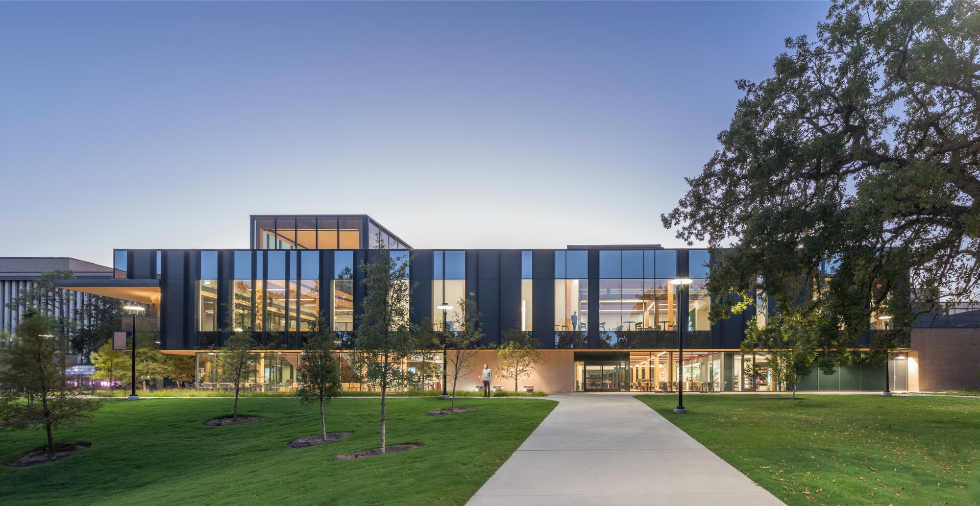 休斯顿大学零售,辅助与餐饮(RAD)中心丨美国丨Perkins+Will-40