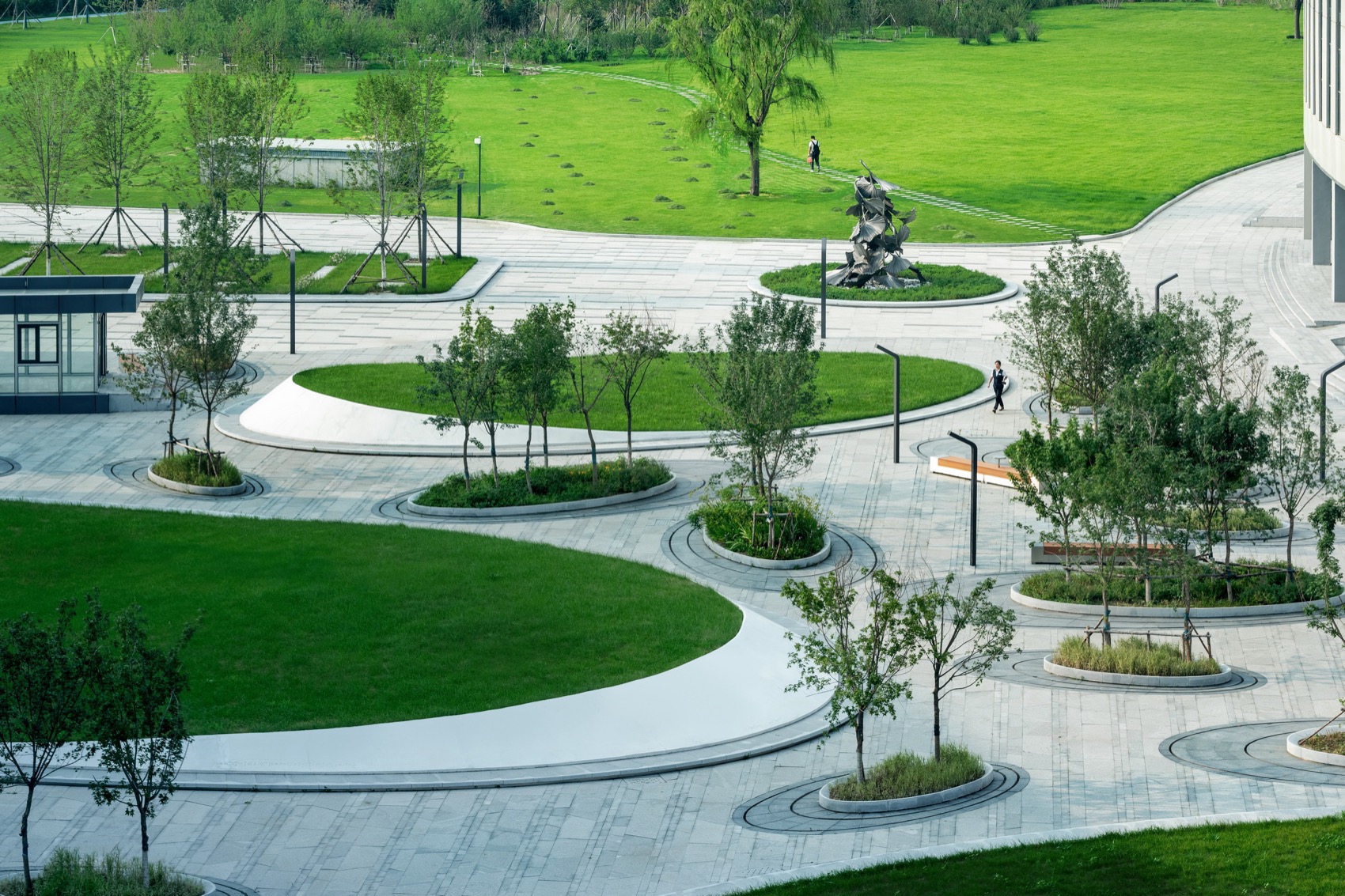 建筑“融于”景观·沈阳材料科学国家研究中心生长之园丨中国沈阳丨日本鹿岛建设株式会社,中国中建设计集团,R  land北京源树景观-10