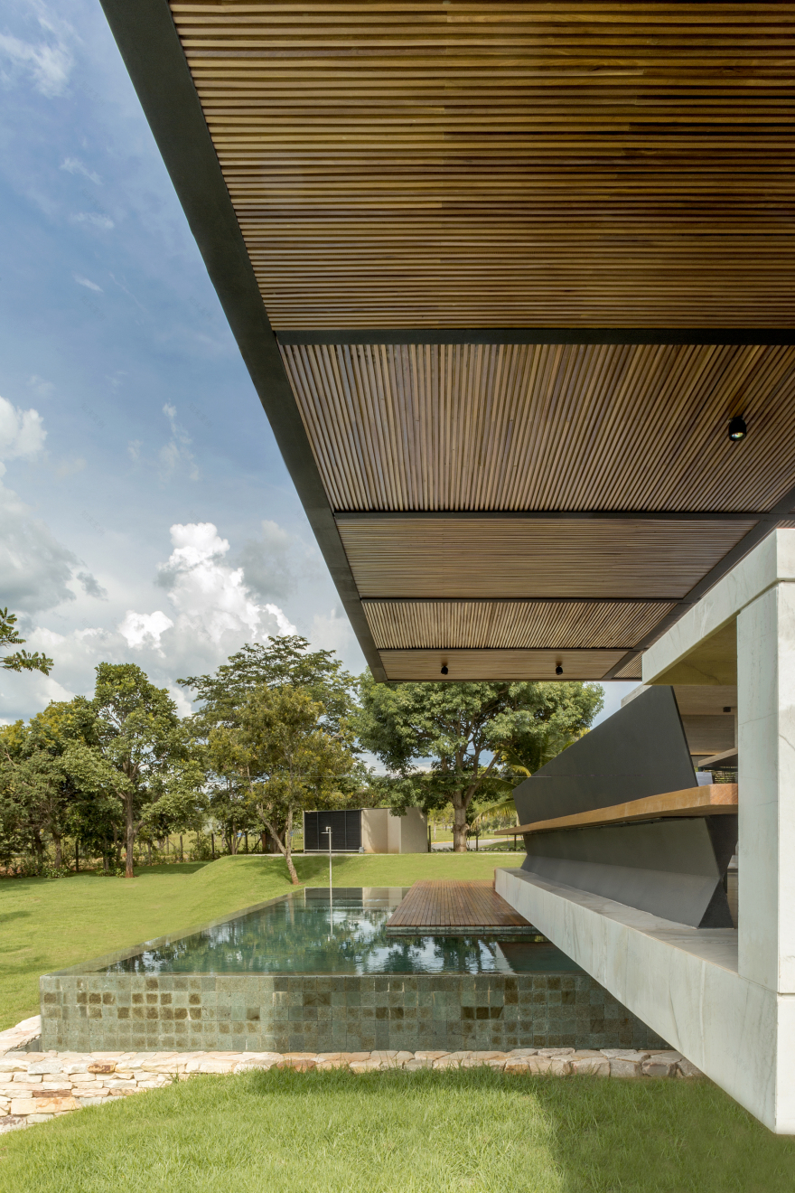 Concrete House / Costaveras Arquitetos-21