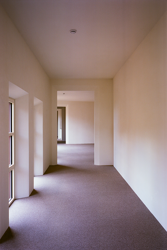 Z33 艺术馆 · 静谧之墙与城市对话-106