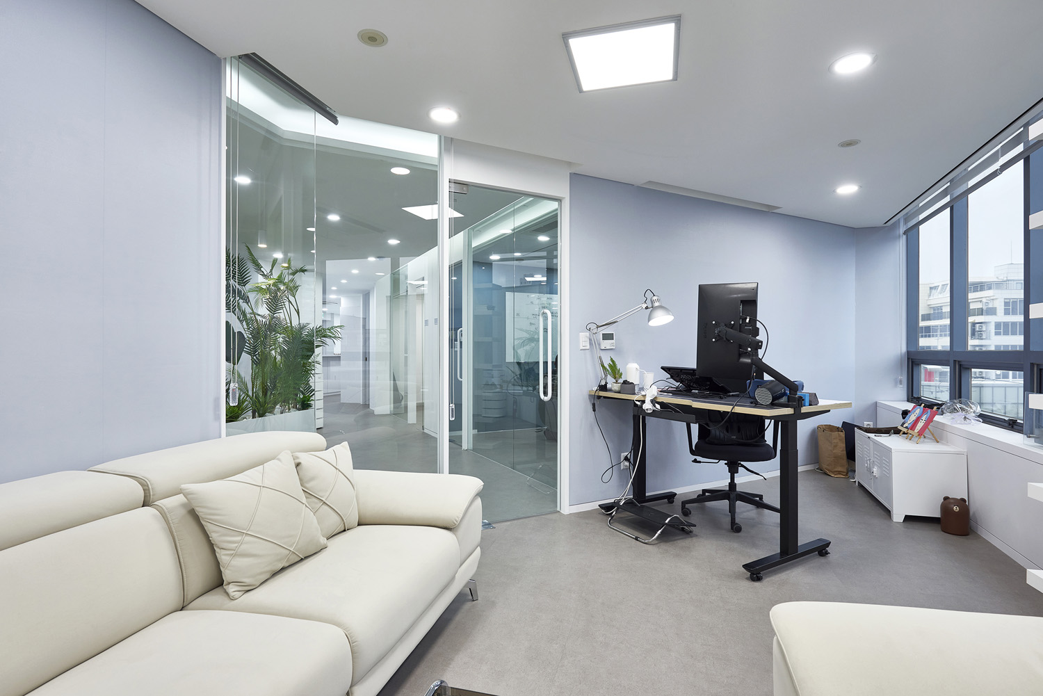 白色简约风办公室设计，70 平米平面空间焕发活力-7