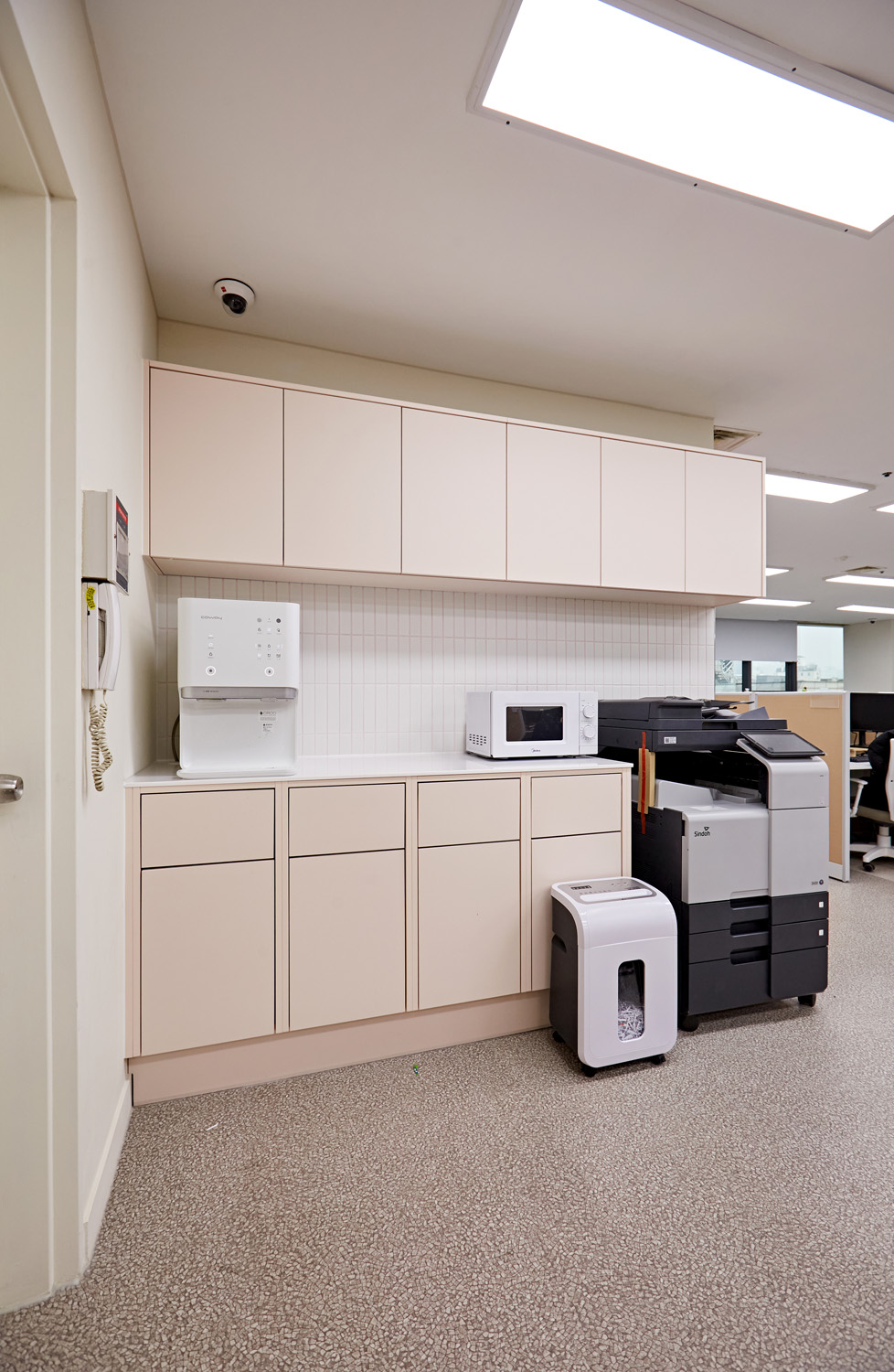 CS 共享办公空间 | 极简设计的 115 平米办公室内饰-27