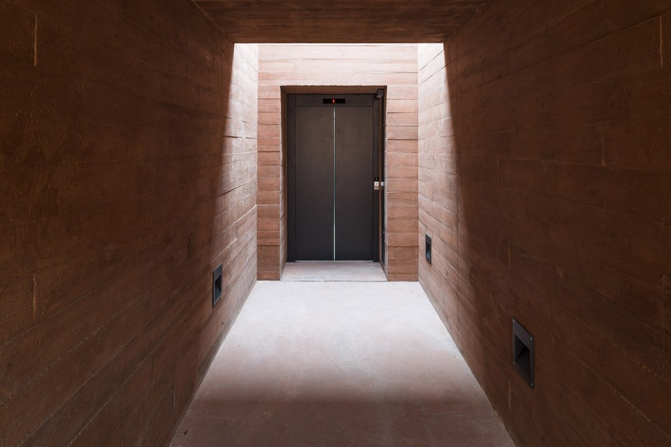 波兰卡廷惨案纪念空间-10