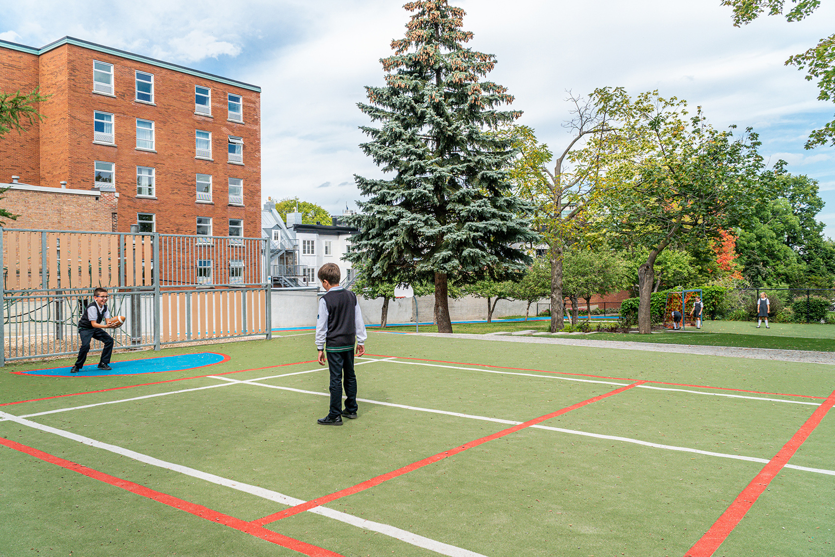 乌尔苏拉学校操场丨加拿大魁北克丨EVOQ Architecture-17