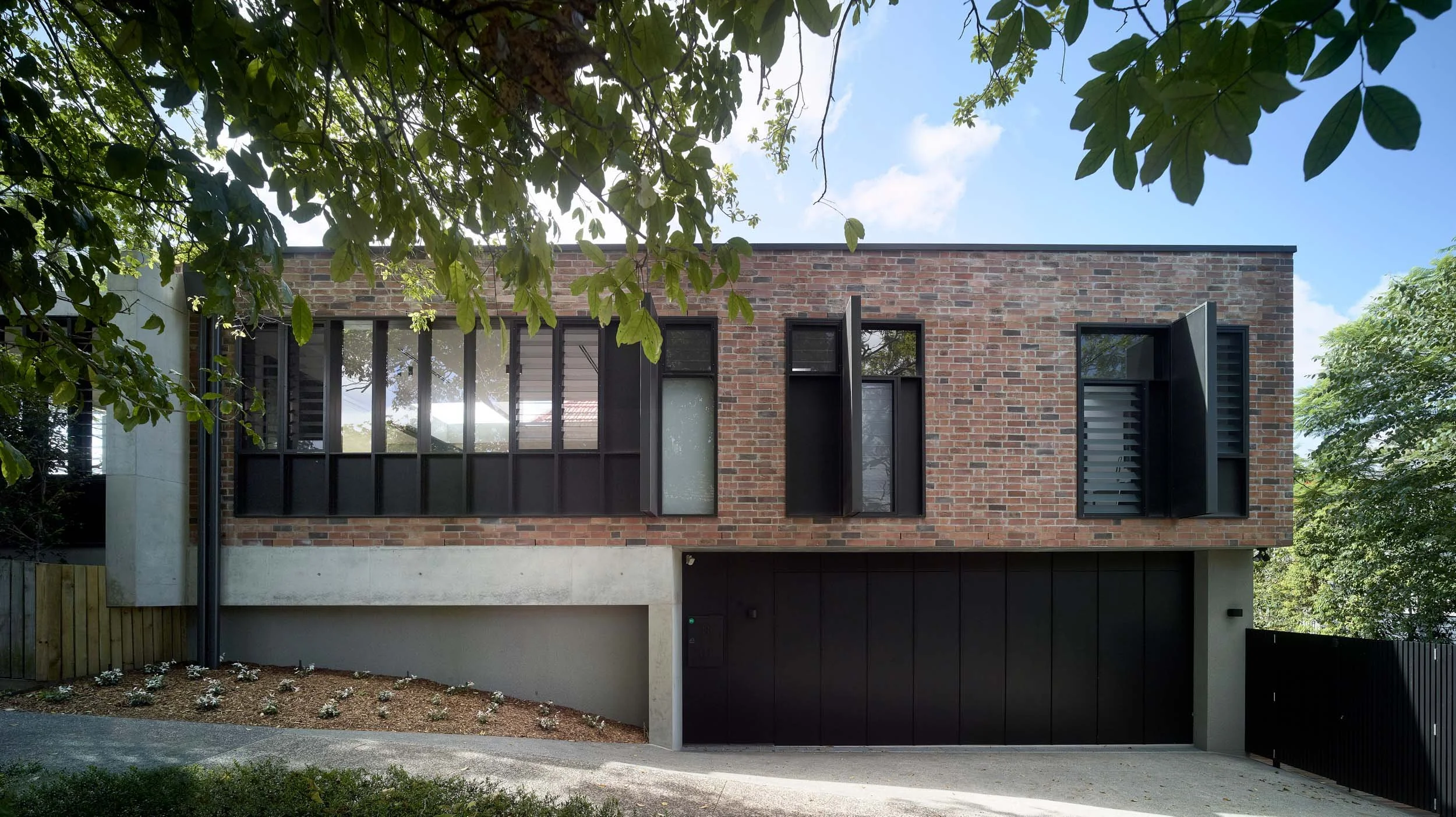 露台；露台餐厅（具体需结合语境，这里单纯the Terrace可直译为露台 ，若有特定场景比如在酒店相关语境常指露台餐厅 ）丨Shaun Lockyer Architects-35