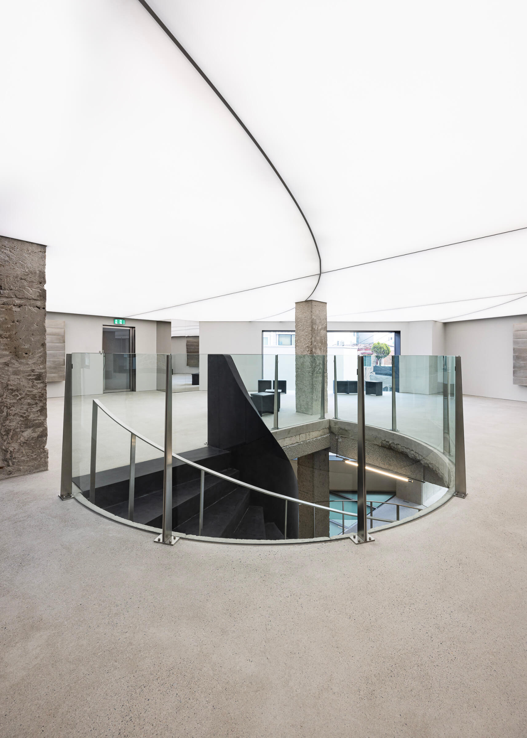 韩国  Creative Studio Unravel 10 个先锋设计 -0