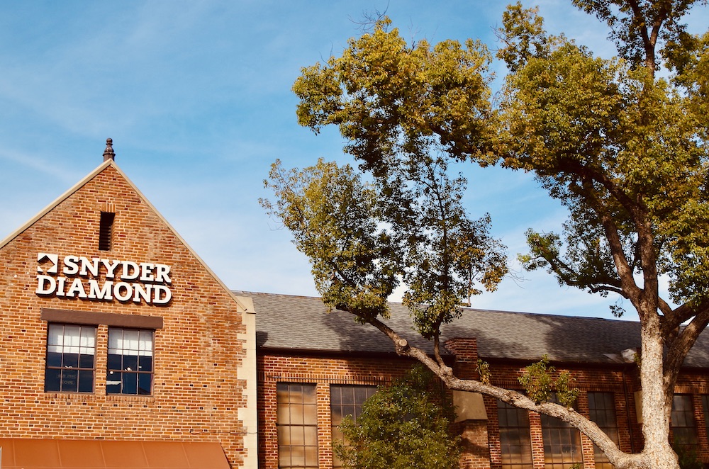 Eye On Design And Antiques Luxury Boutique And Showroom Opens In Tetbury, England --2