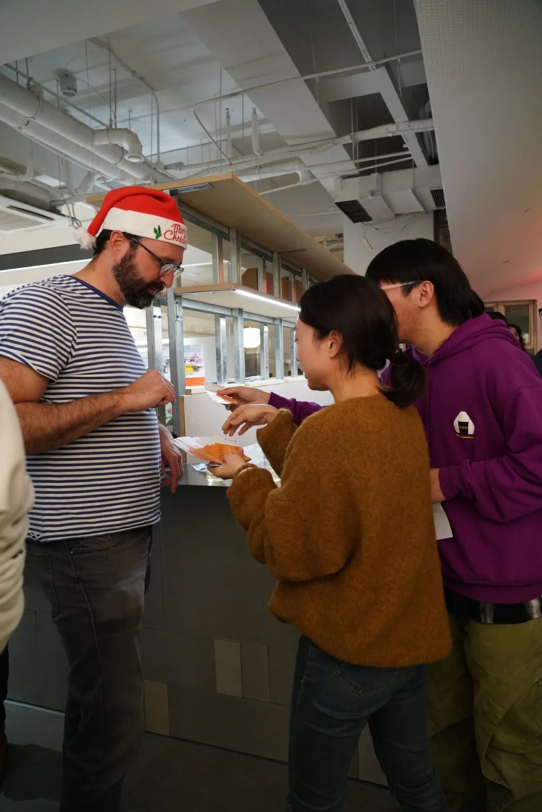 新办公室圣诞慈善派对丨中国上海丨Lukstudio-53
