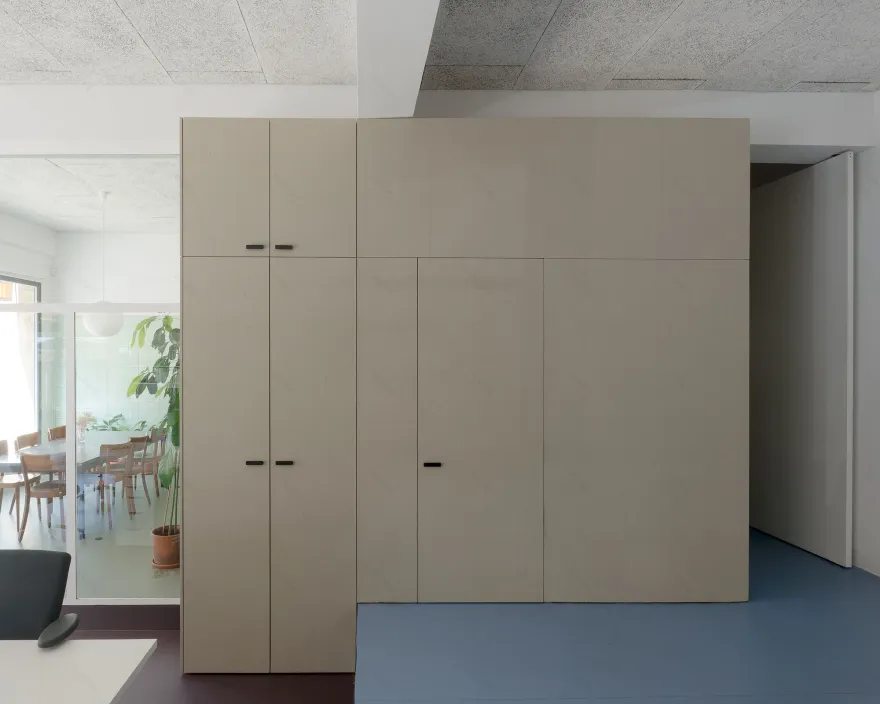 Transformation of a shop into an office space-18