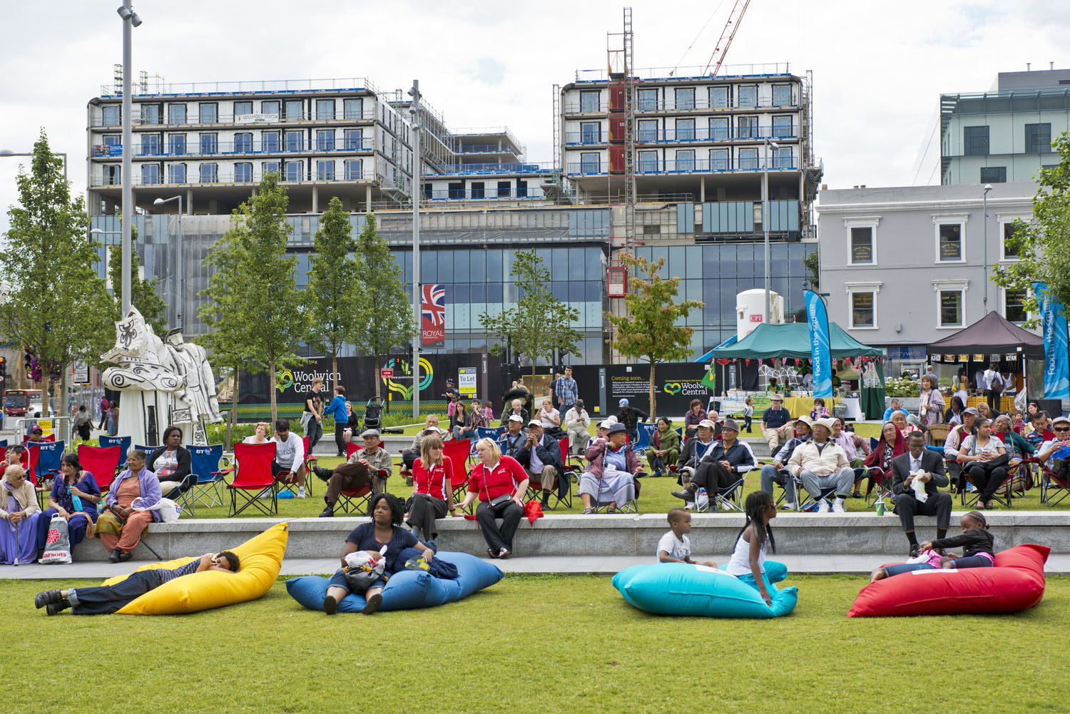 伦敦格林威治区伍尔维奇广场-4