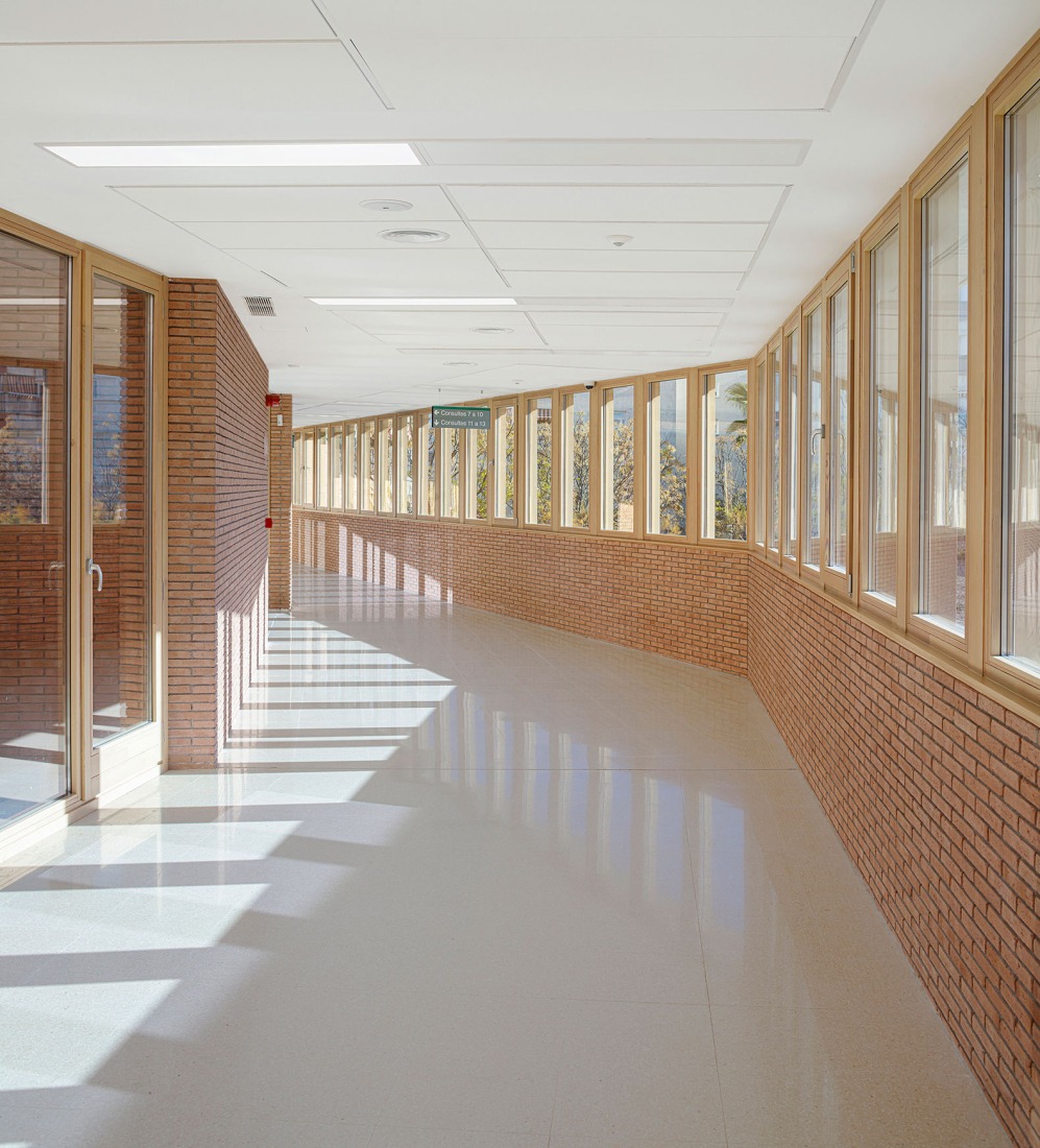 Can llong 初级医疗保健中心丨西班牙丨Comas  Pont Arquitectes-26