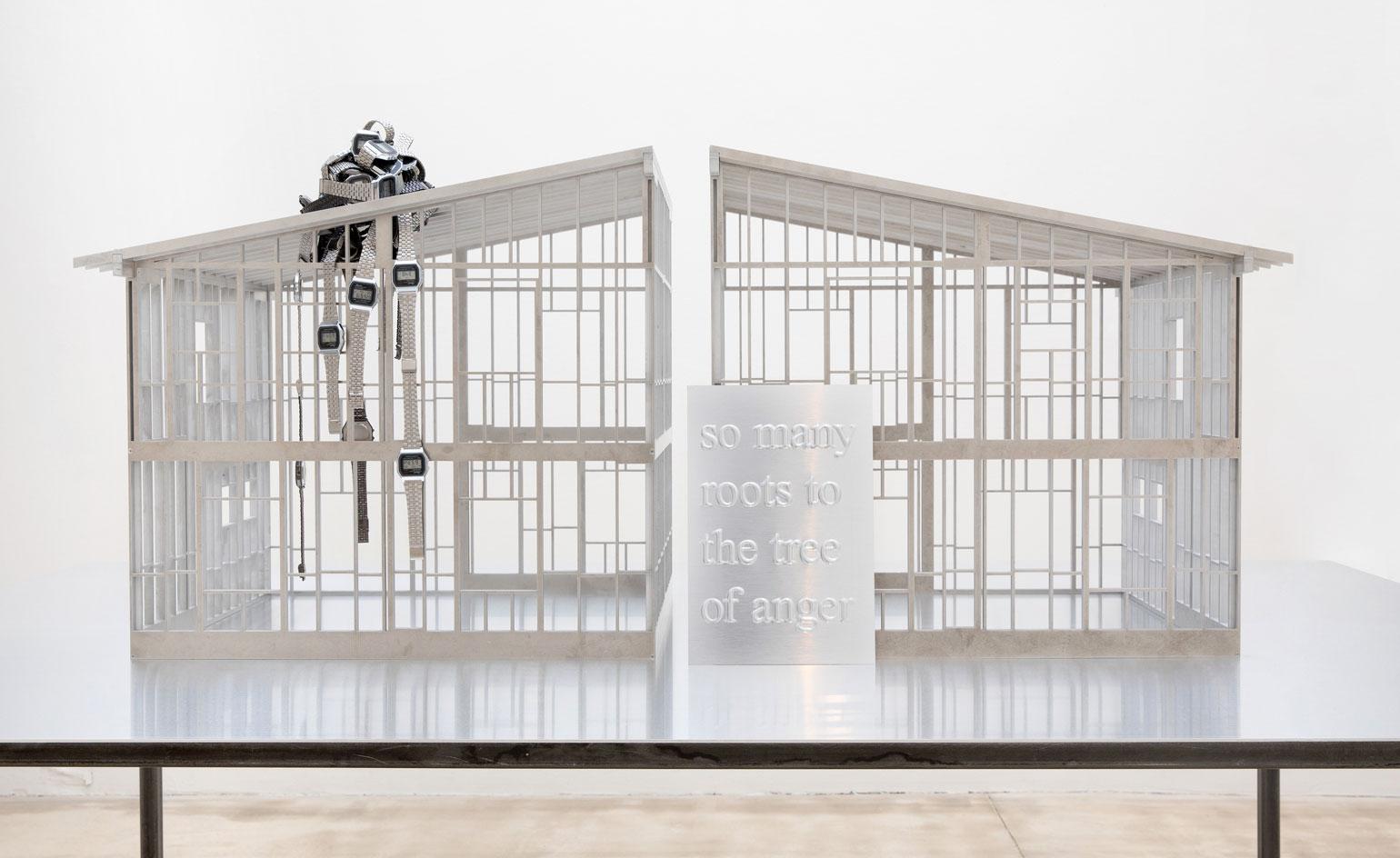 束缚与自由 | Monica Bonvicini 的"Stagecage"艺术展-2