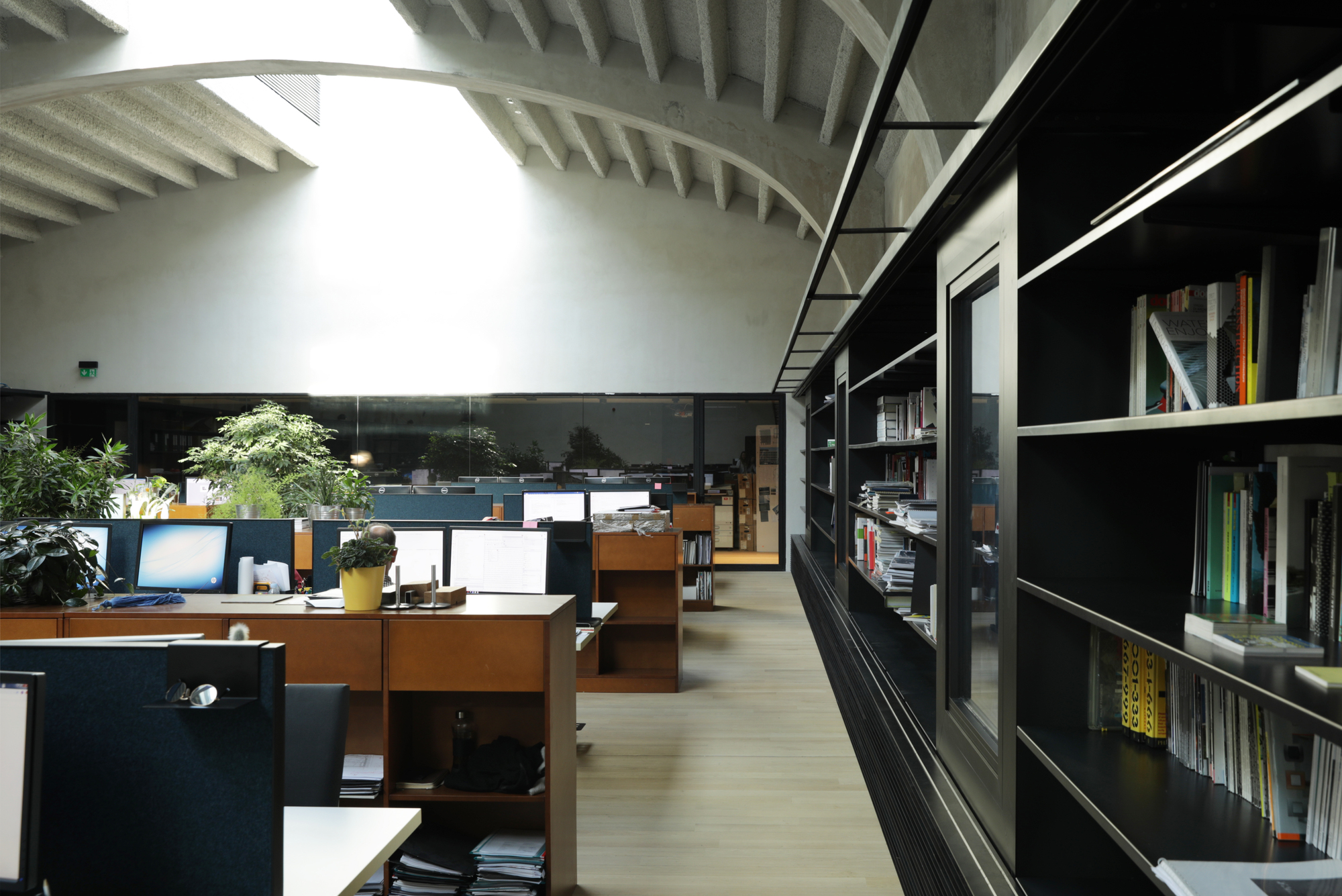 Urania Cinema Transformation / 3LHD-57