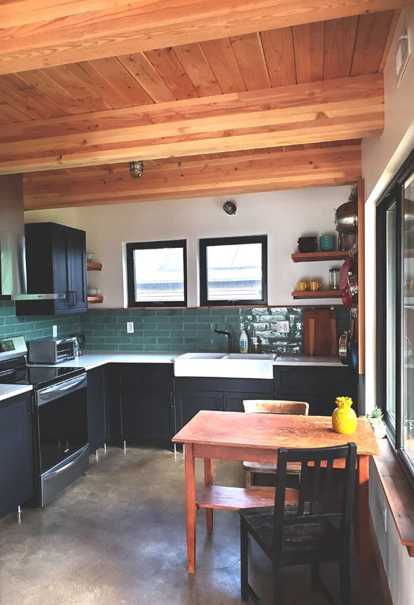 由于 FAILING ST ADU 中的 ST 和 ADU 可能是特定领域的专业术语、缩写或特定名称,没有足够信息明确其准确含义,所以难以准确翻译整个内容此为错误提示,无法提供准确翻译 丨美国波特兰丨Polyphon Architecture & Design,LLC-15