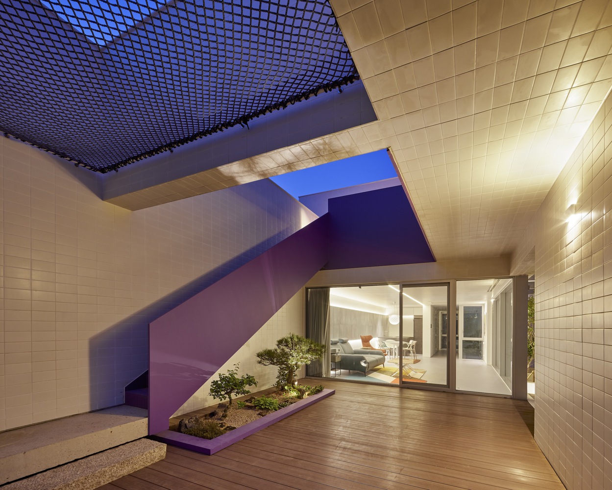 Square House · 漂浮的度假胜地-20