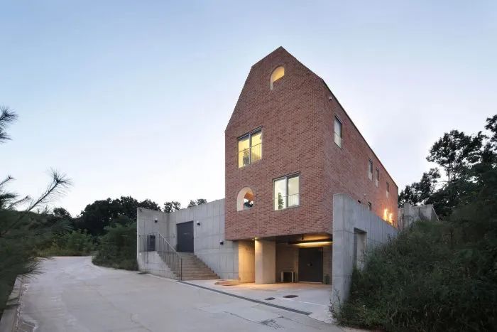 韩国“齐柏林号”独栋别墅丨韩国金浦市丨SOBO architects-0