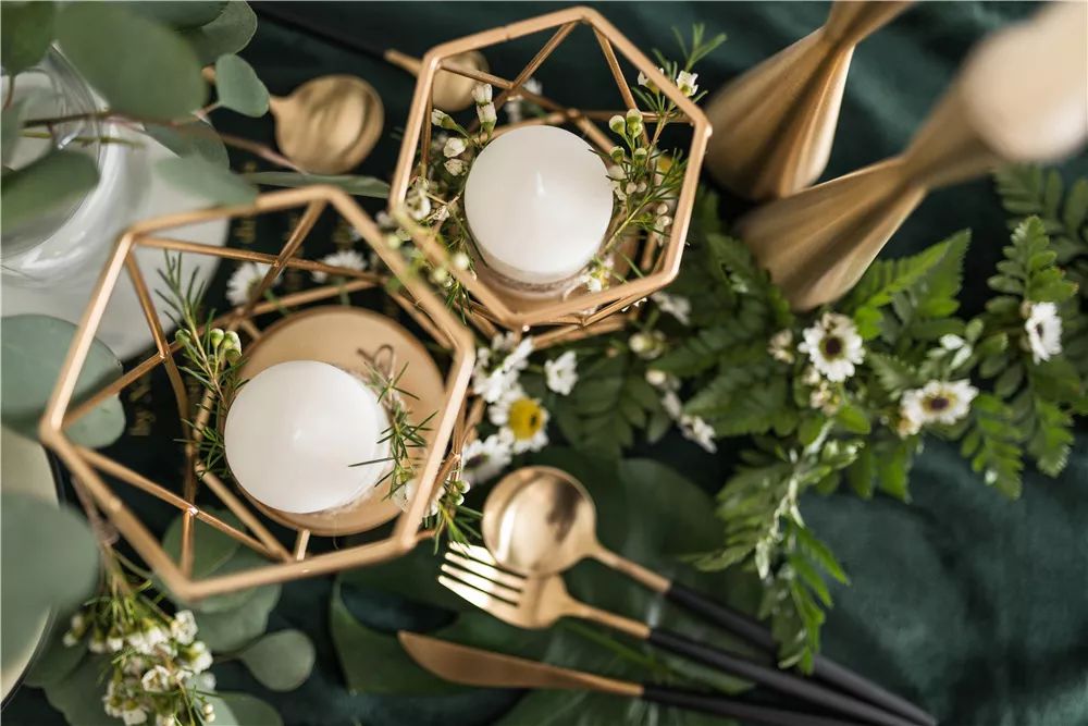 90 后女生 70㎡北欧轻奢小窝,墨绿++ 黄铜演绎精致生活-41