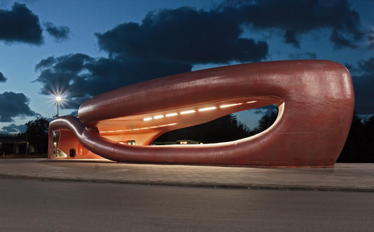 奇特鲸鱼颚状公交站-7