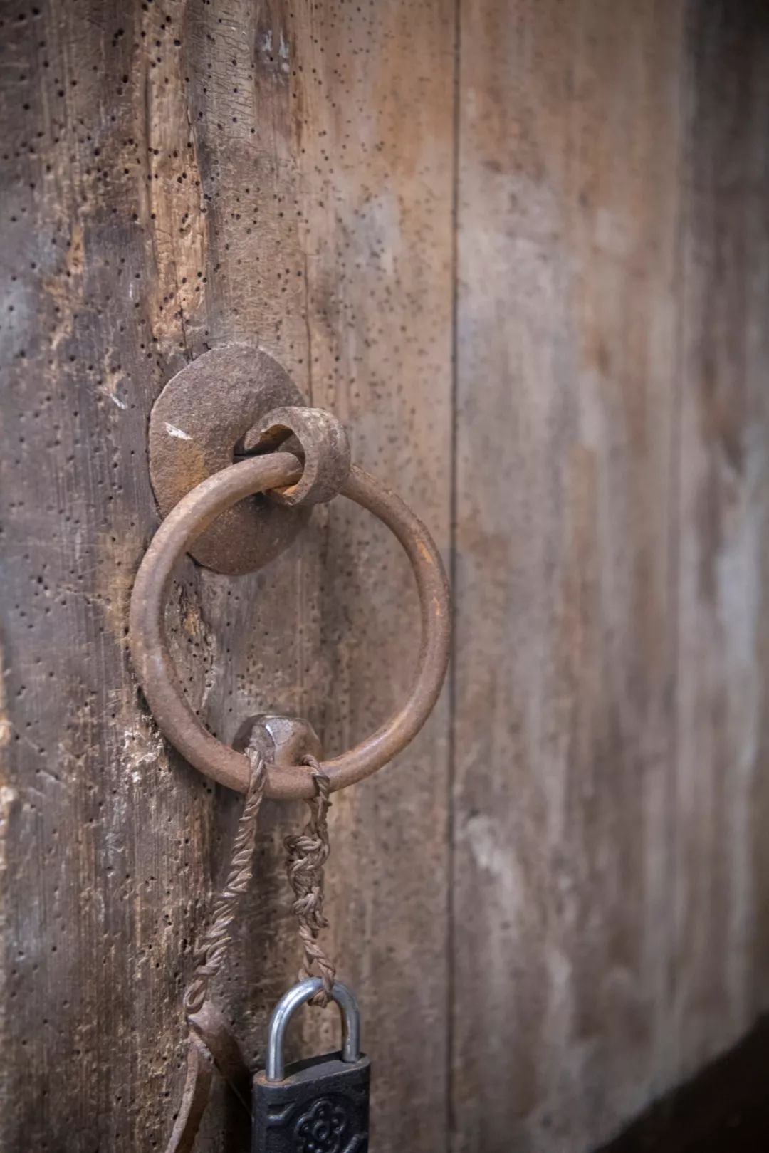 归隐深山,客家土楼变身为文化行馆-100