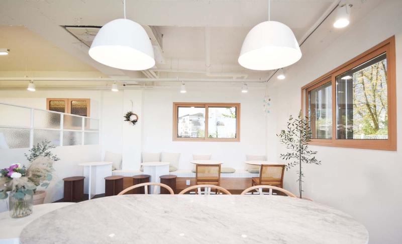 极简黑白风，打造温馨咖啡馆-10