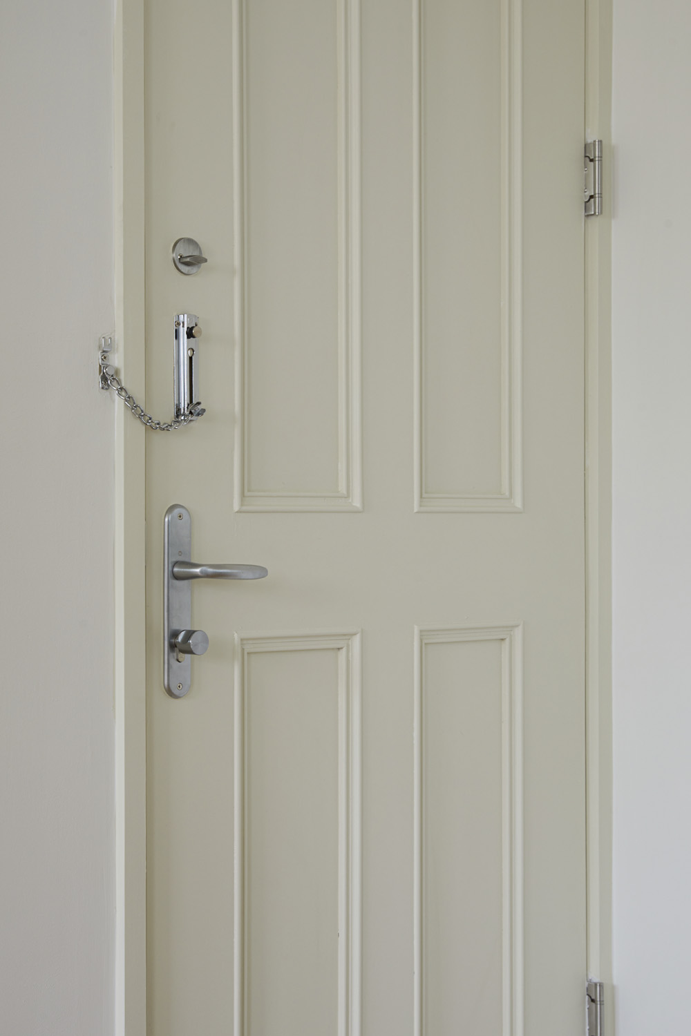 13 坪租赁工作室的极简白色风格设计-16