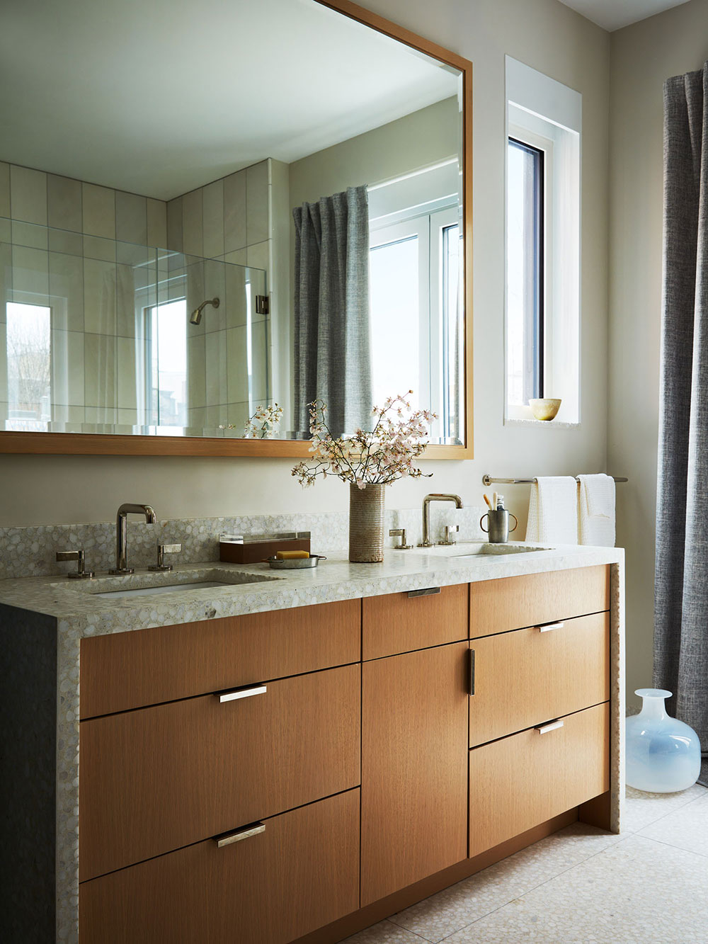 布鲁克林联排别墅，工业风双层高窗打造温馨现代空间-16