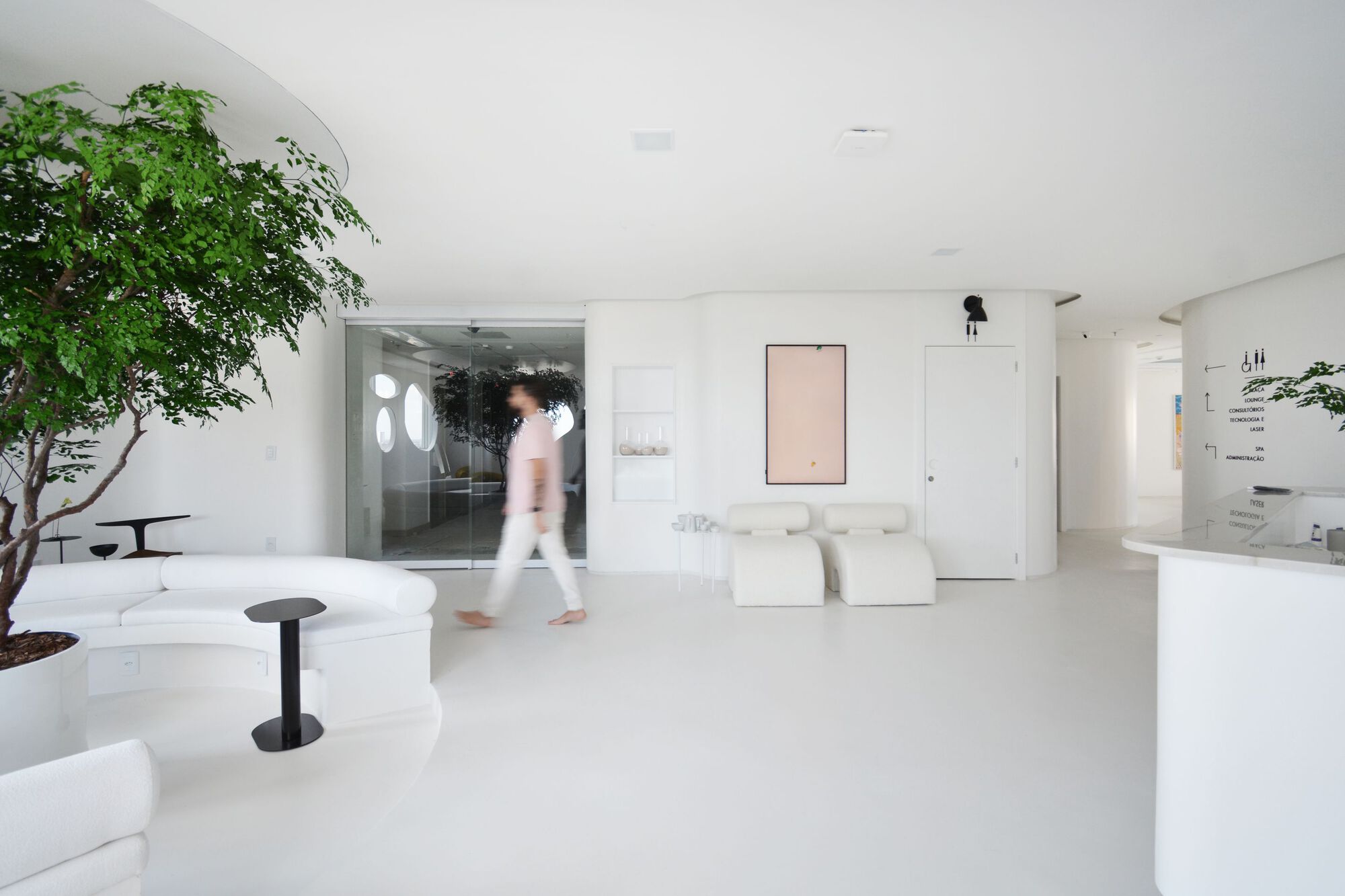 布鲁诺阿尔伯纳兹诊所丨巴西丨Studio Medeiros Arquitetura-5