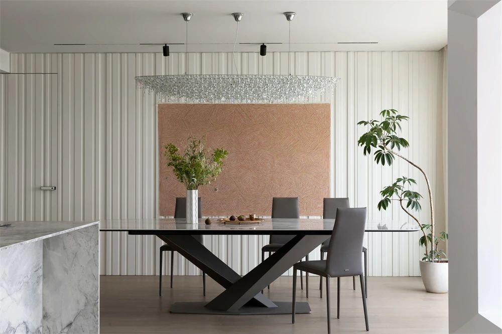 现代位于湖畔的大平层住宅丨中国-22