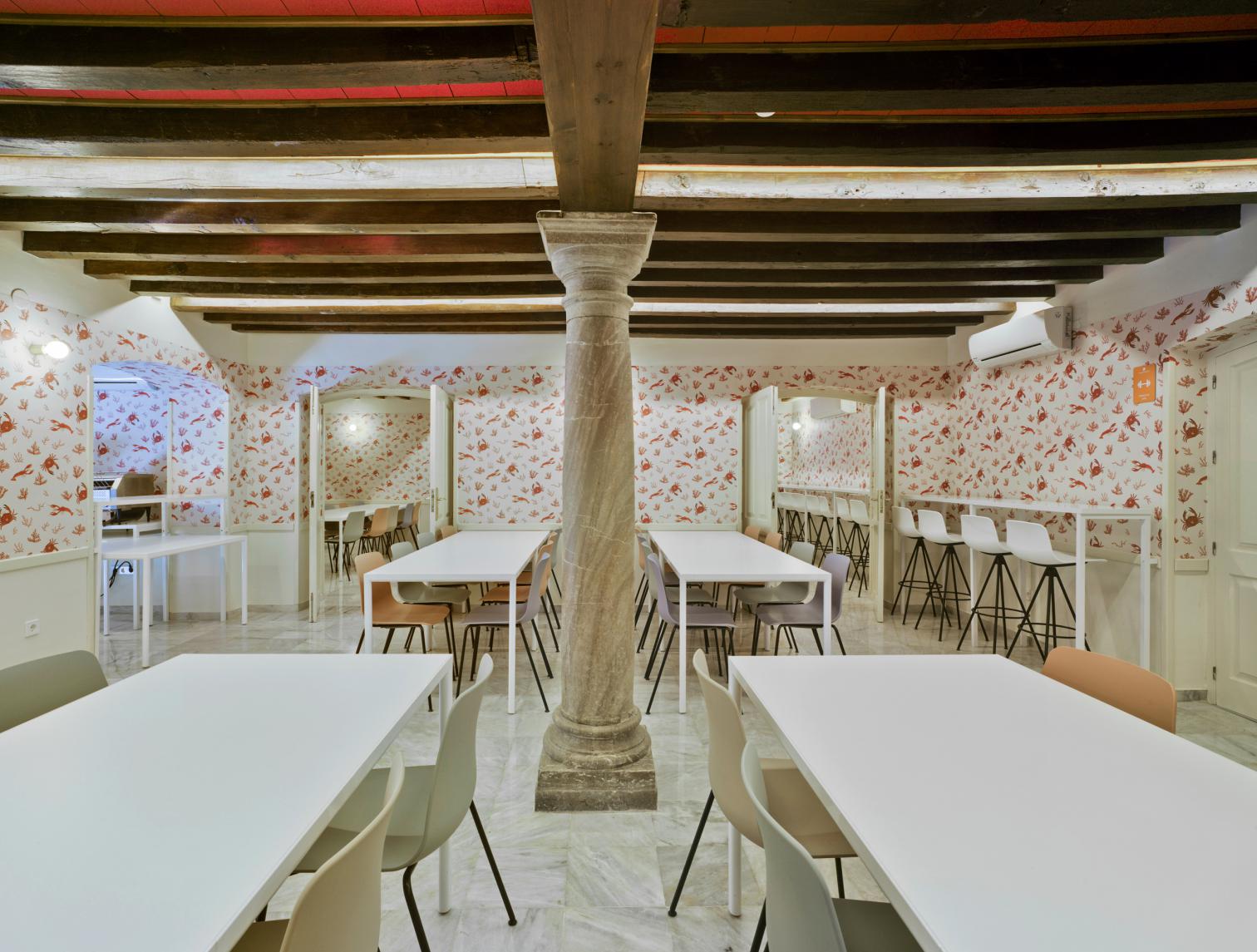 西班牙 Granada 大学学生公寓 | 古典与现代的完美融合-13