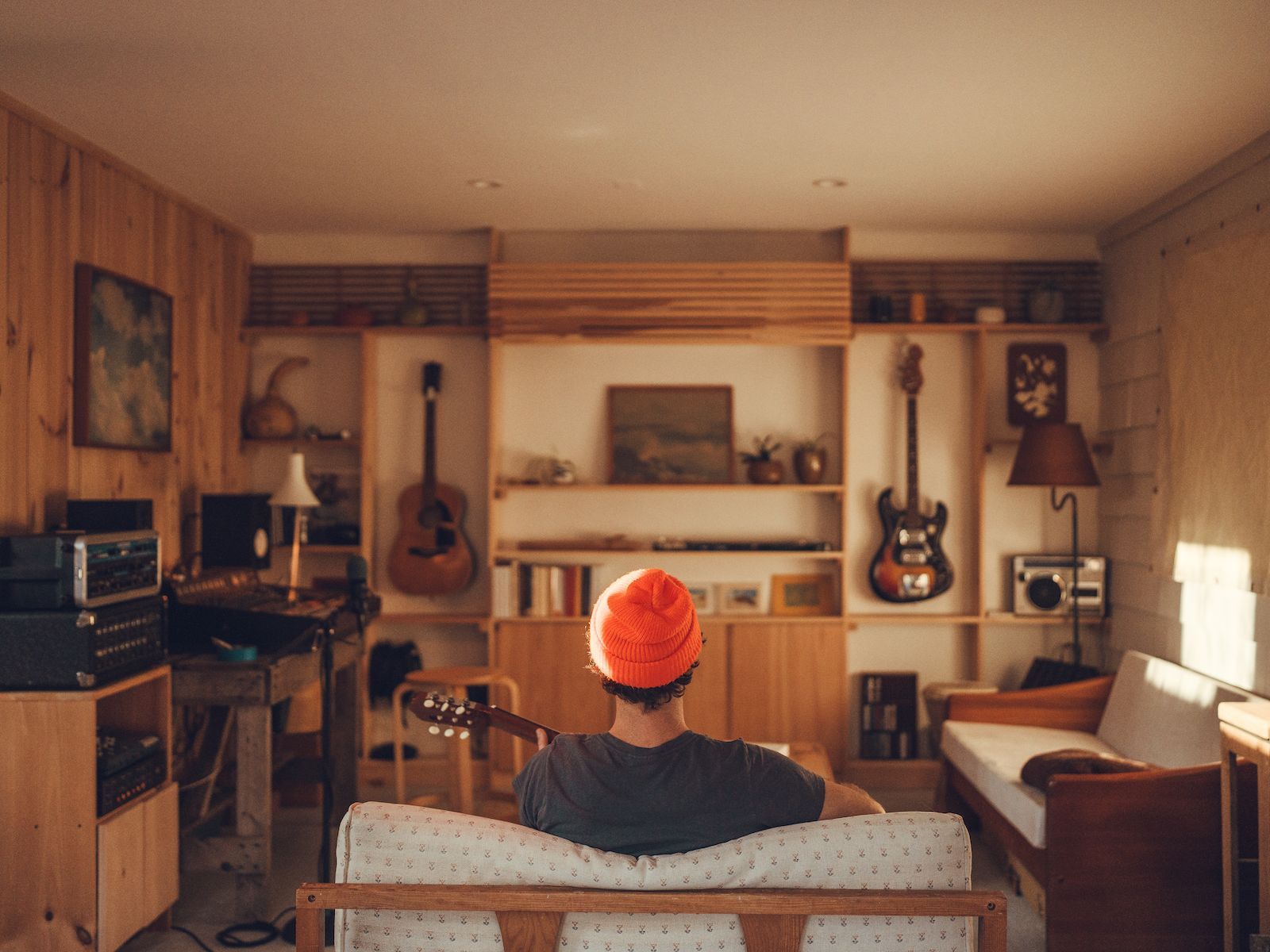 美国罗德岛森林木屋及家庭工作室改造-2